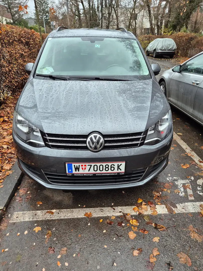Volkswagen Sharan Grau - 2