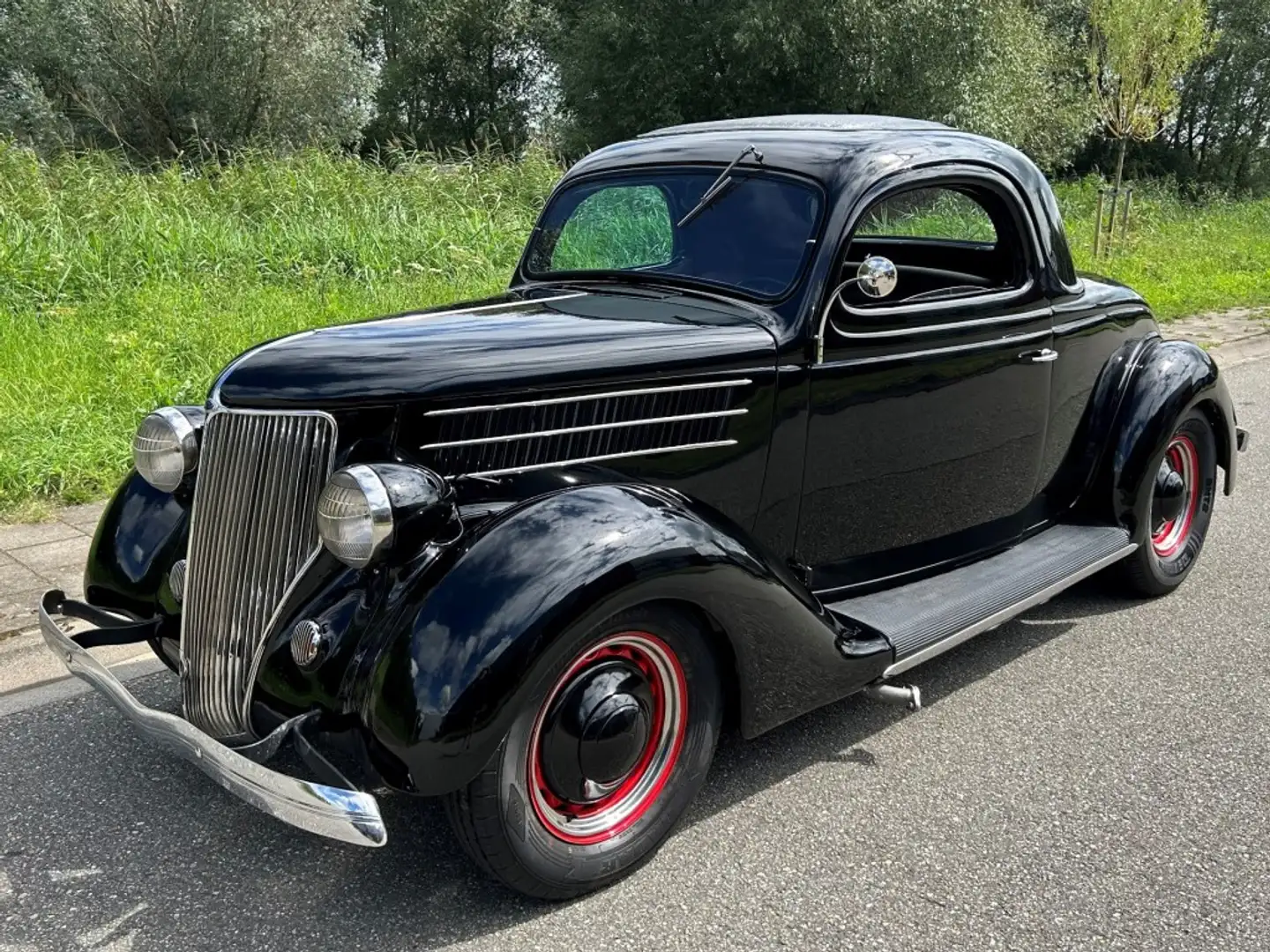 Ford 3 Window coupe Negro - 1