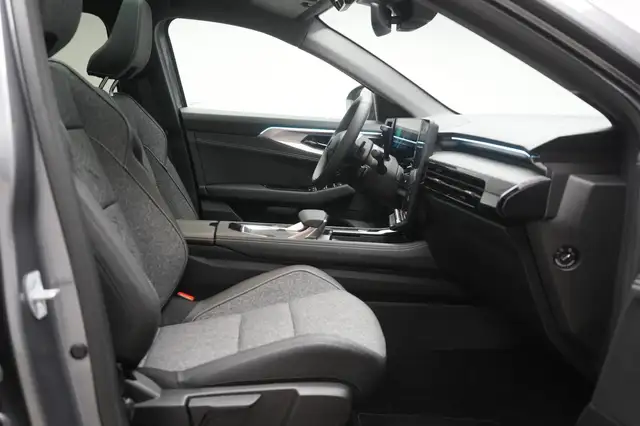 Renault Austral view 7