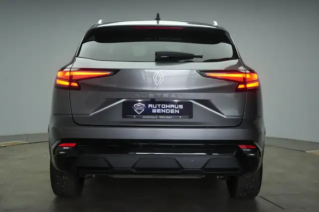 Renault Austral view 5