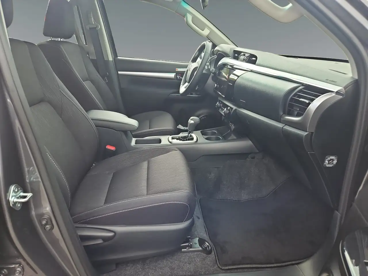 Toyota Hilux 2.4 4x4 DoubleCab Comfort AHK 3,5T möglich! 15