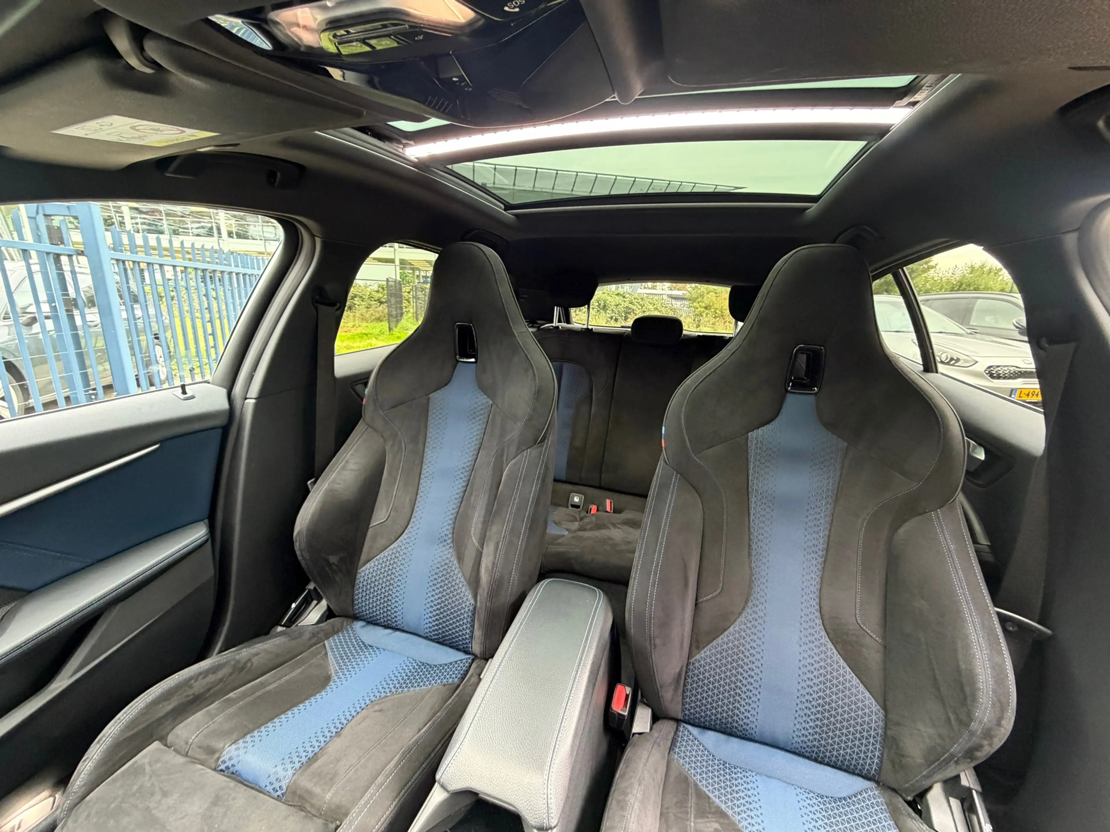 BMW 118 1-serie 118i Executive Edition M-Sport | Pano | Ca — photo 10