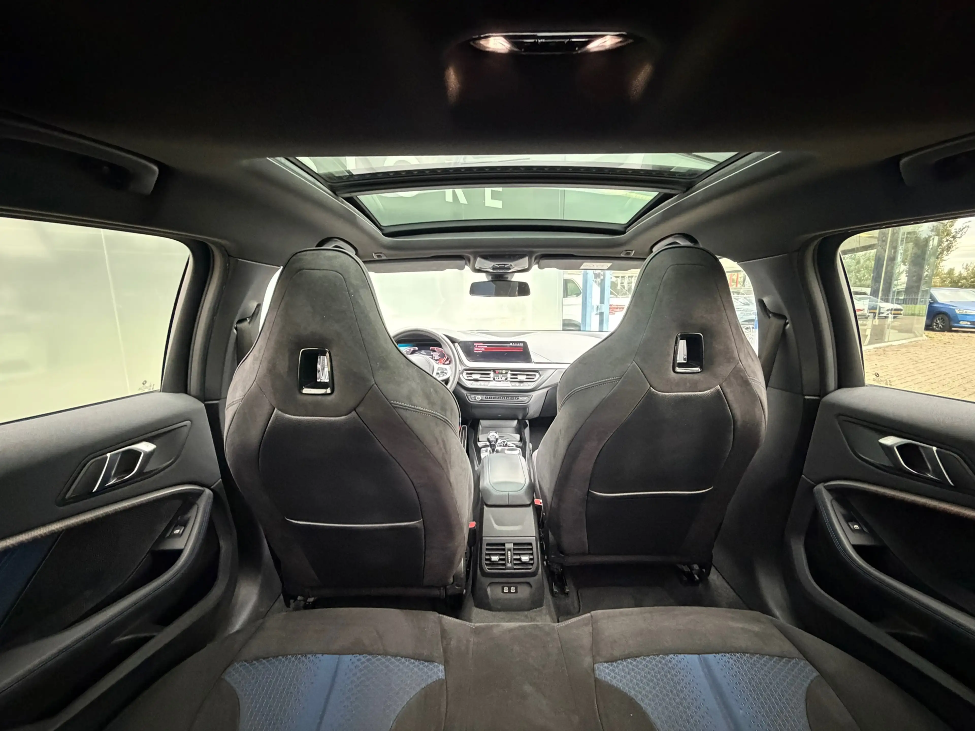 BMW 118 1-serie 118i Executive Edition M-Sport | Pano | Ca — photo 8