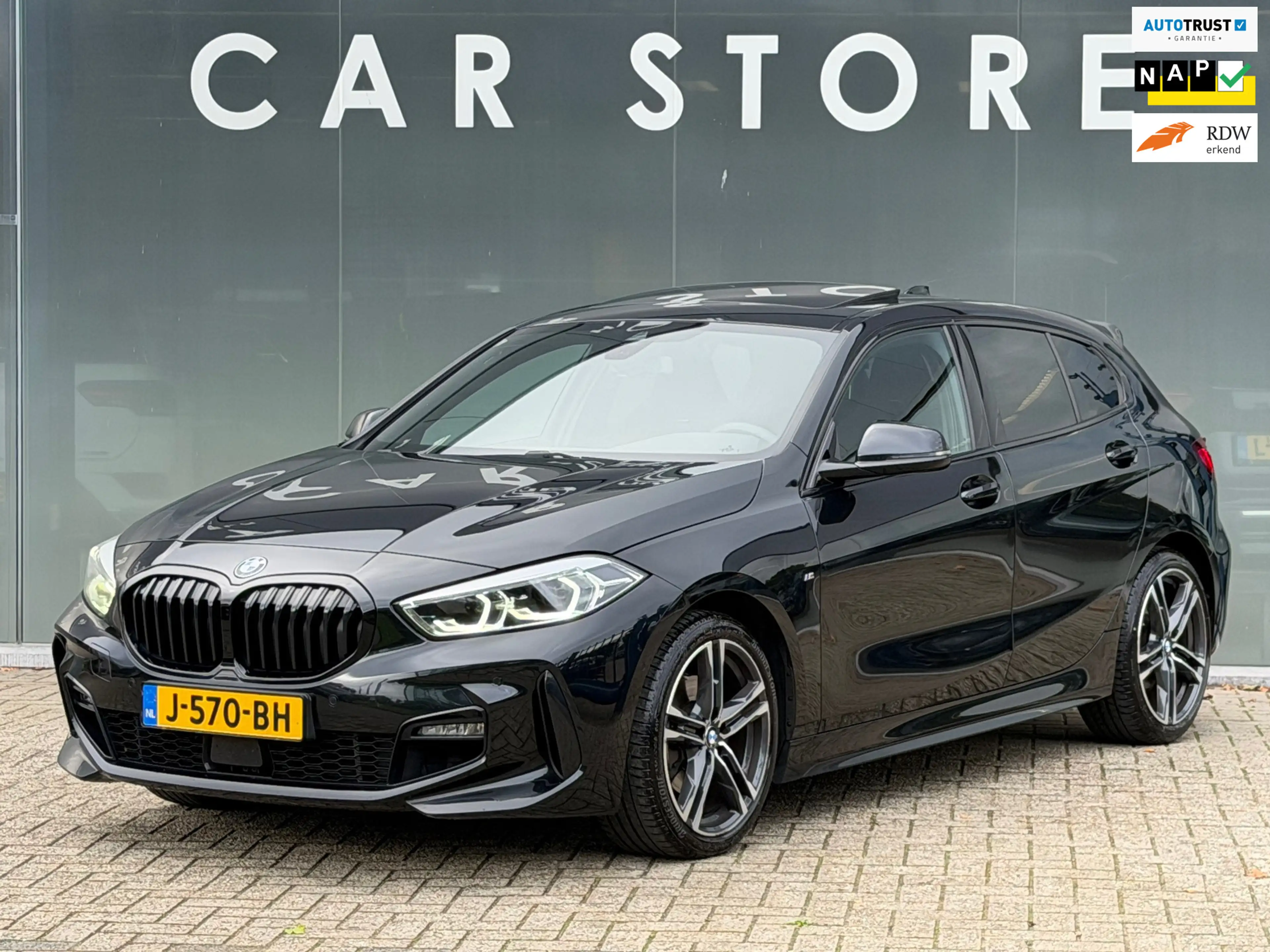 BMW 118 1-serie 118i Executive Edition M-Sport | Pano | Ca