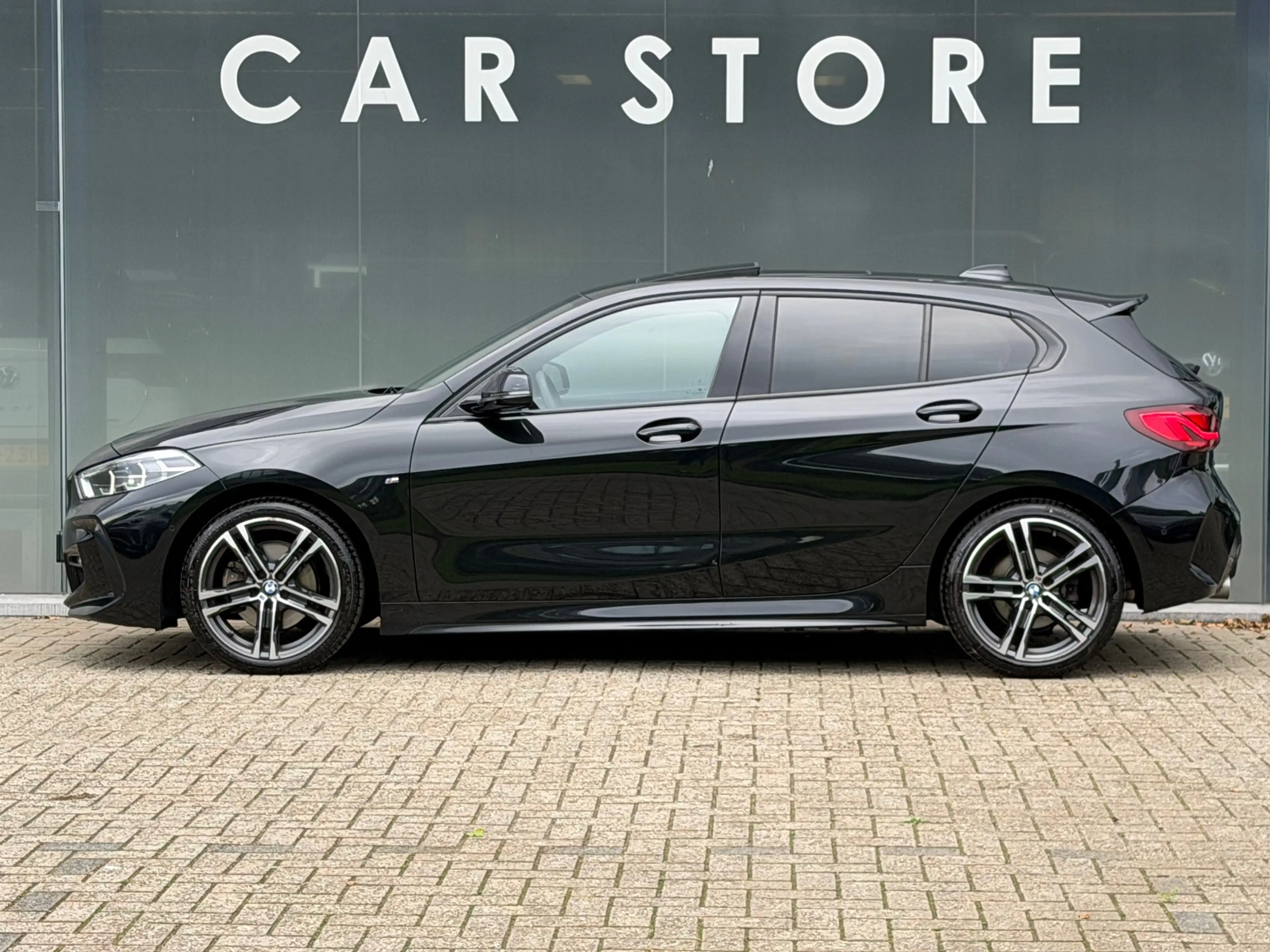 BMW 118 1-serie 118i Executive Edition M-Sport | Pano | Ca — photo 2