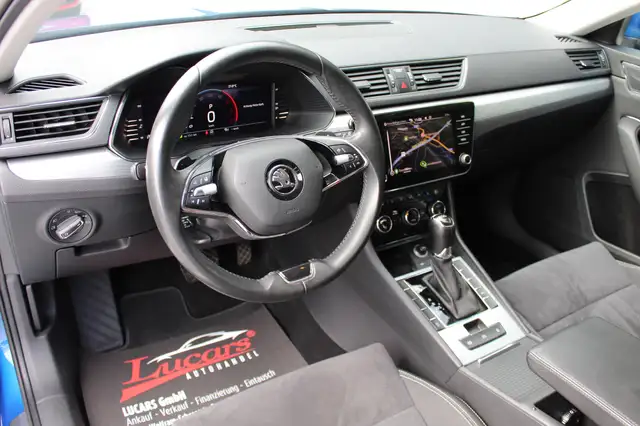 Skoda Superb view 8
