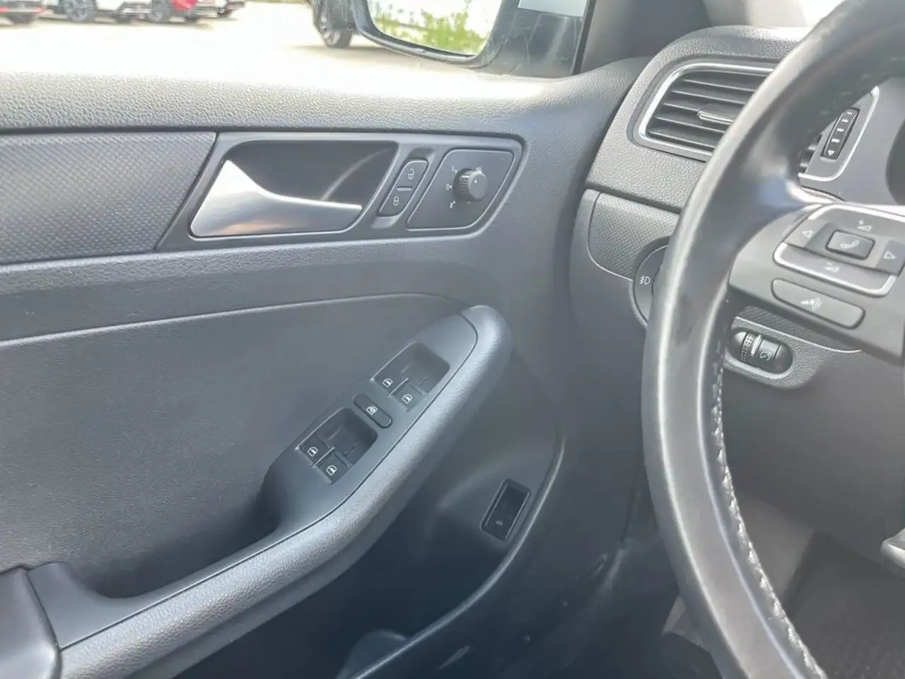 Volkswagen Jetta снимка Volkswagen Jetta