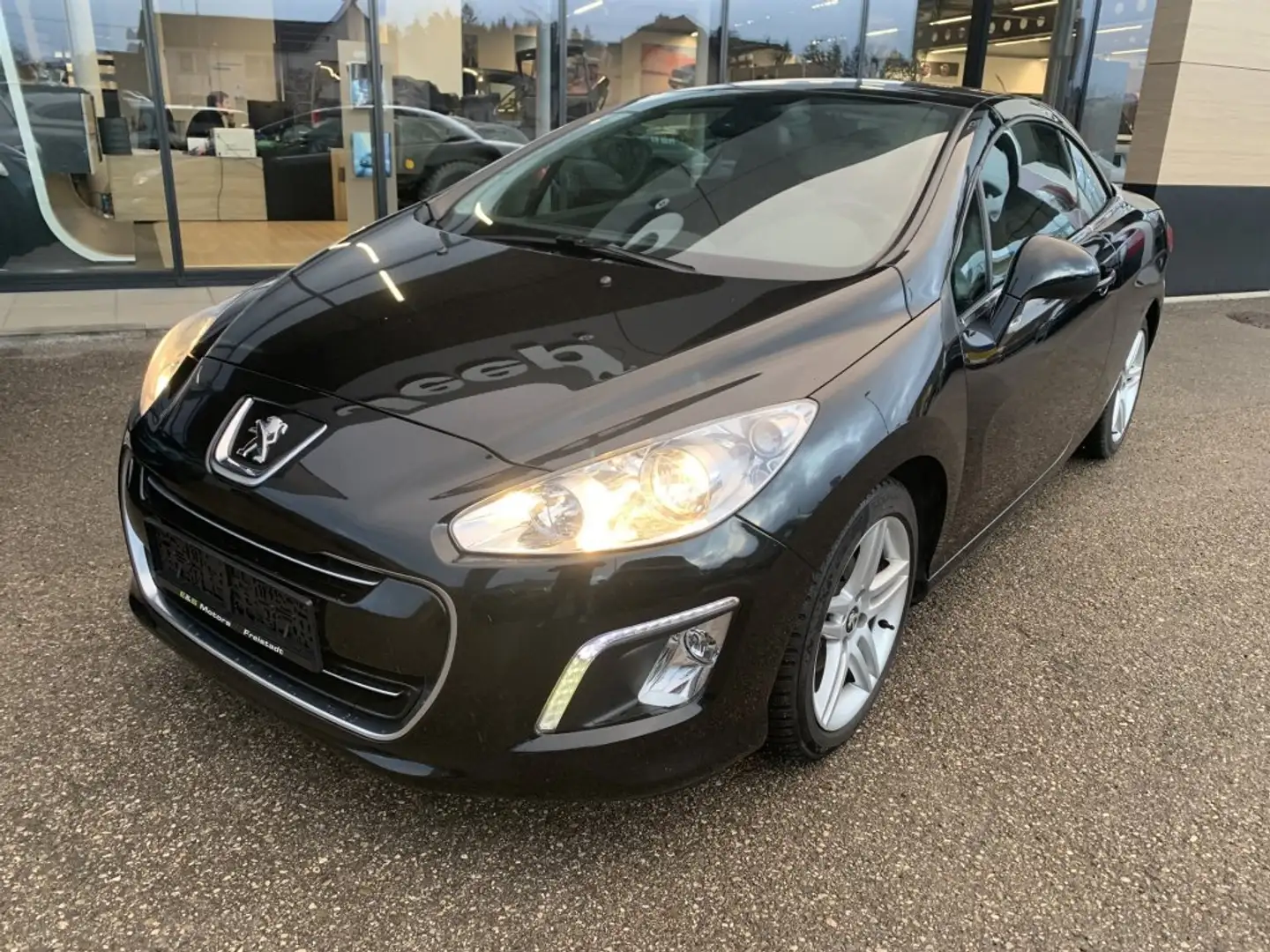 Peugeot 308 CC Allure 1,6 16V VTi Negru - 1