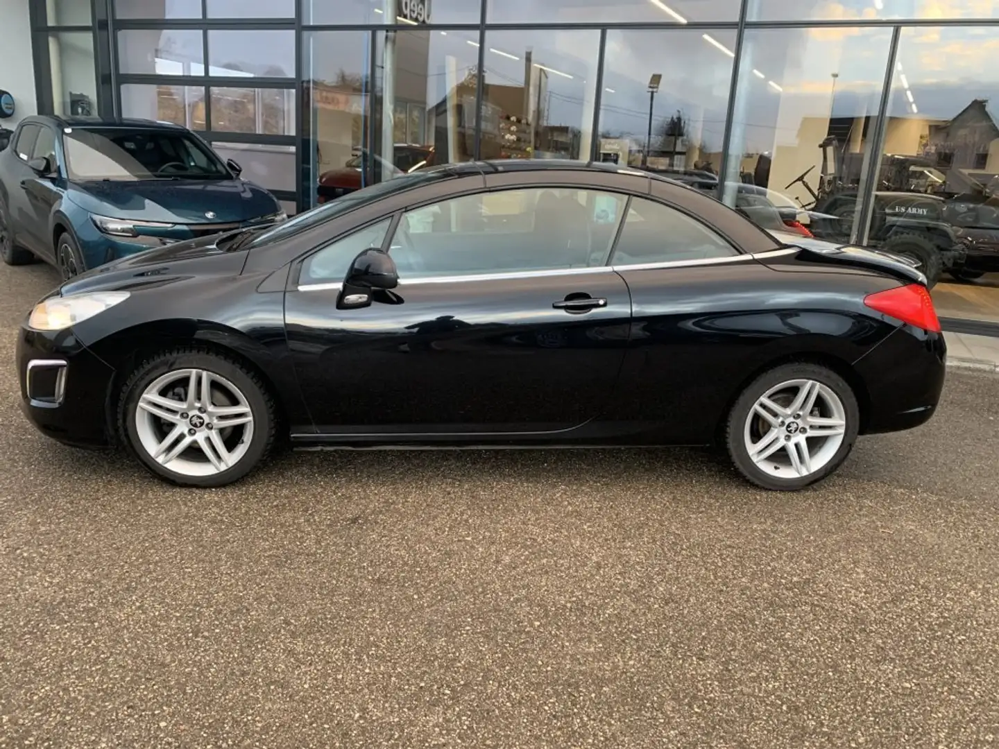Peugeot 308 CC Allure 1,6 16V VTi Negru - 2