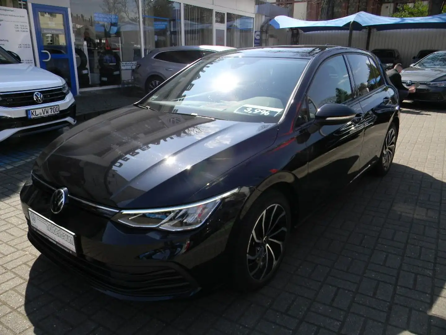Volkswagen Golf VIII Lim. United 1,5 TSI 6 GANG AHK,KAMERA Negru - 2