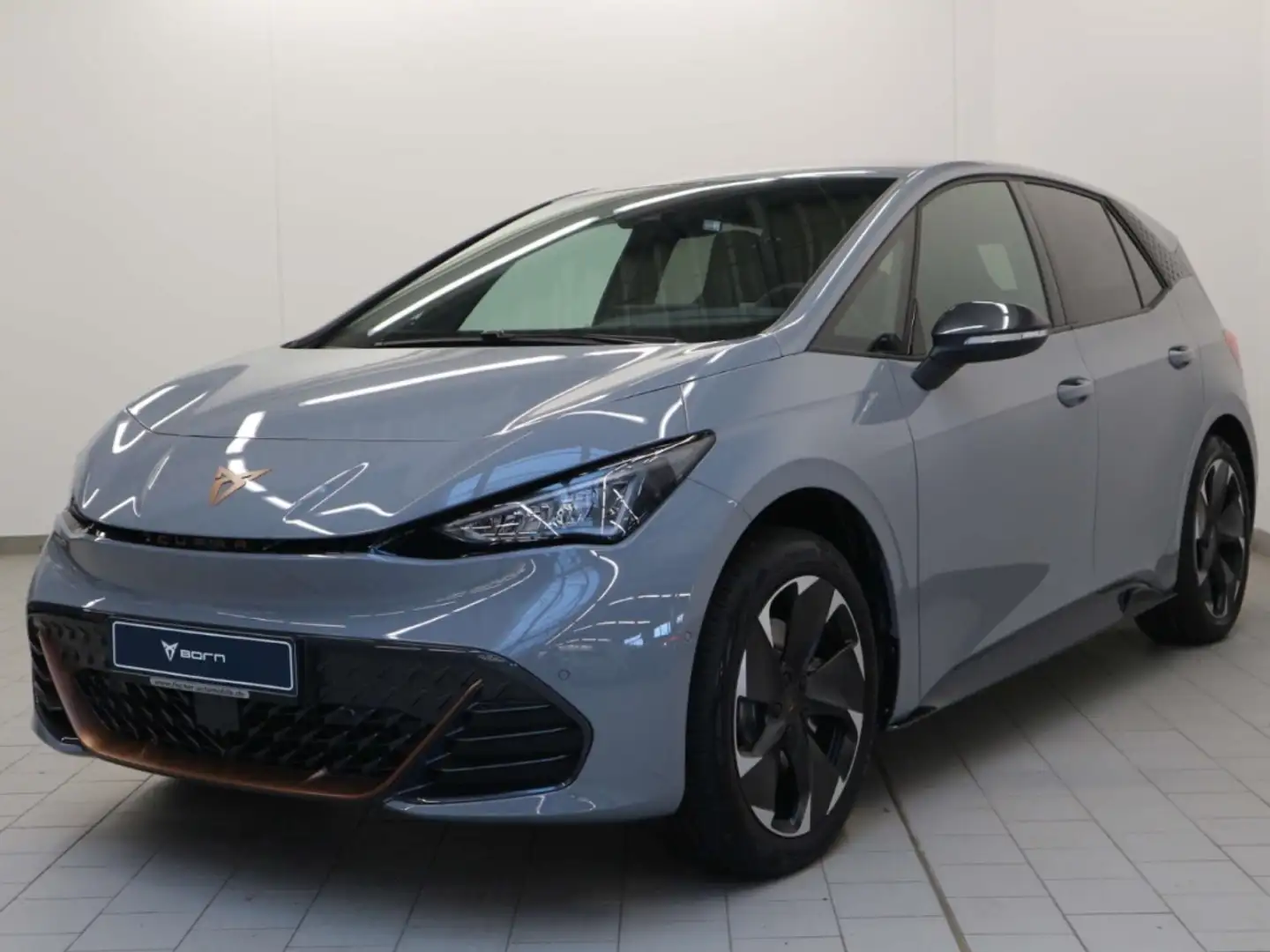 CUPRA Born Elektro 77 kWh Grau - 2