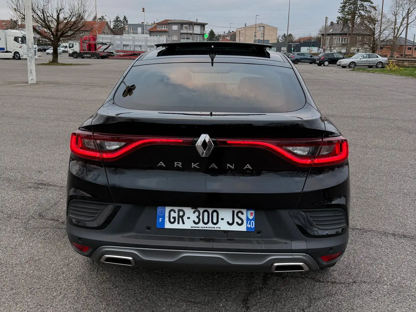 Renault Arkana RS Line 1L4 Tce 140 chevaux Noir - 1
