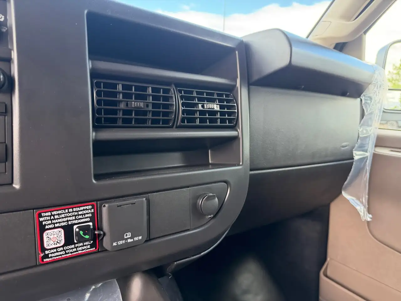 GMC Savana снимка GMC Savana