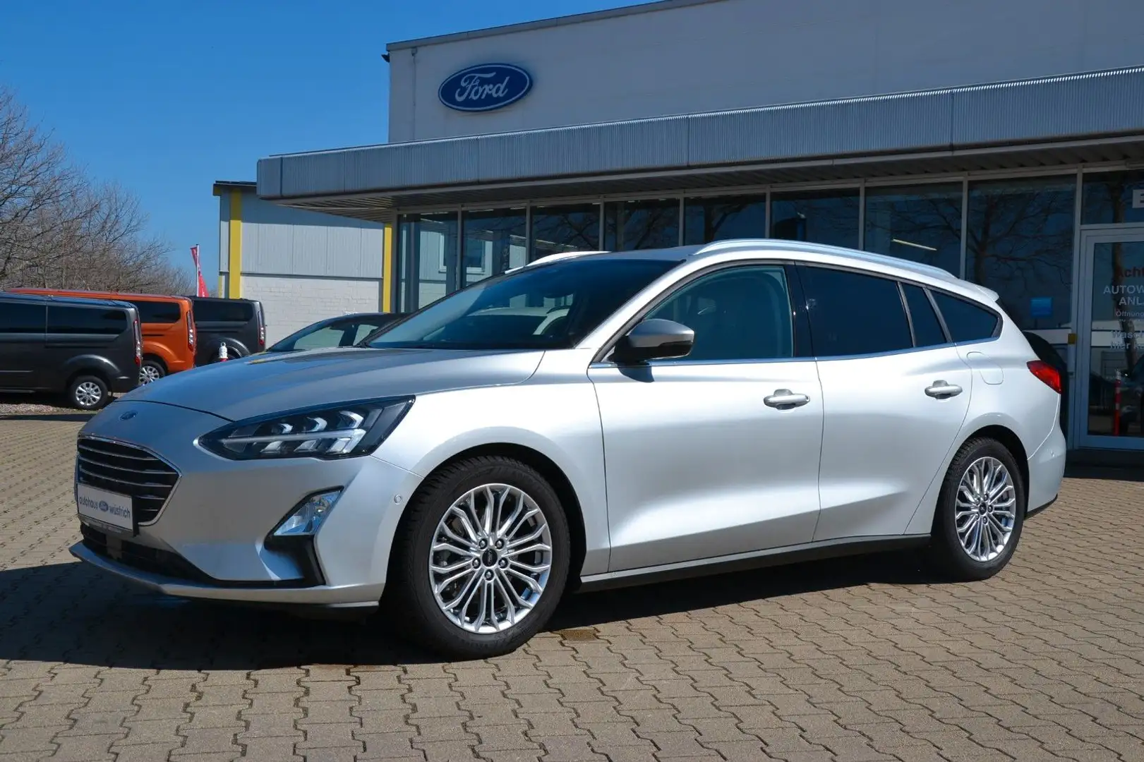 Ford Focus Turnier Titanium Navi LED Park-Assistent Argent - 1