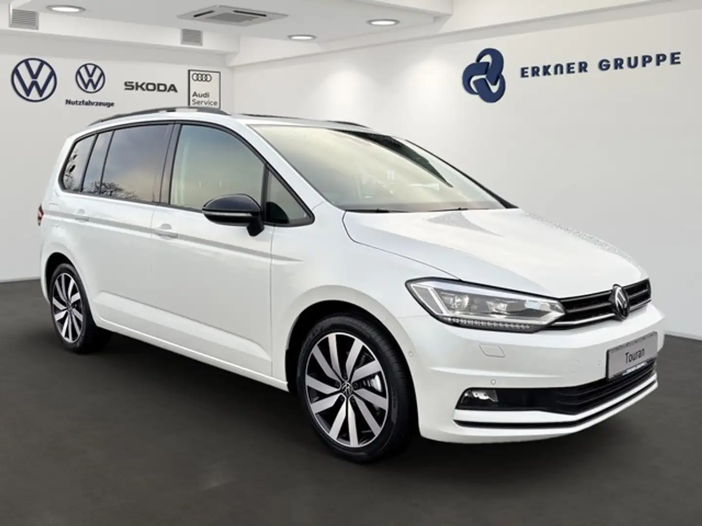 Volkswagen Touran 1.5TSI DSG Highline 7-Sitz+STDHZ+AHK+PANO Fehér - 2