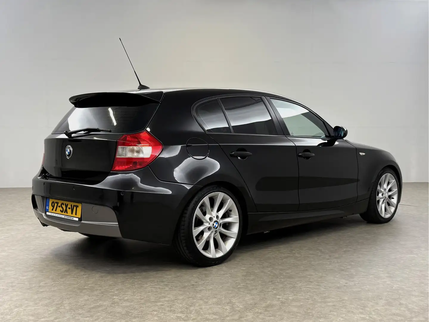BMW 118 1-serie 118i Executive Export | Airco Parkeersenso Zwart - 2