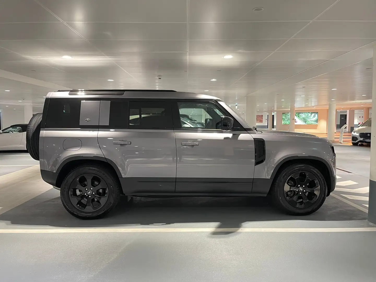 Land Rover Defender Defender Diesel 5-Türer 110 D240 SE Gri - 1