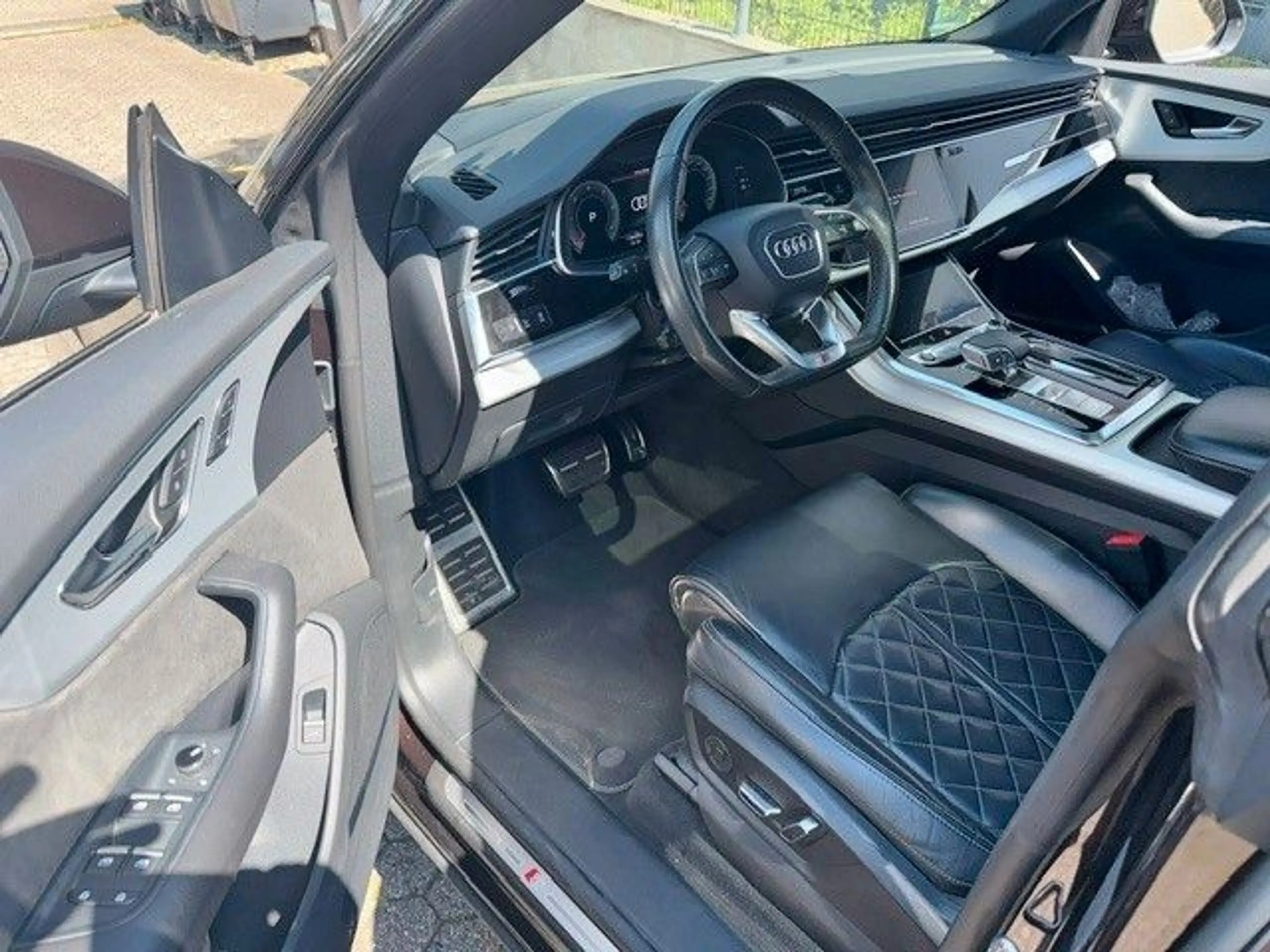 Audi Q8 50 TDI quattro 3 X S LINE — photo 3