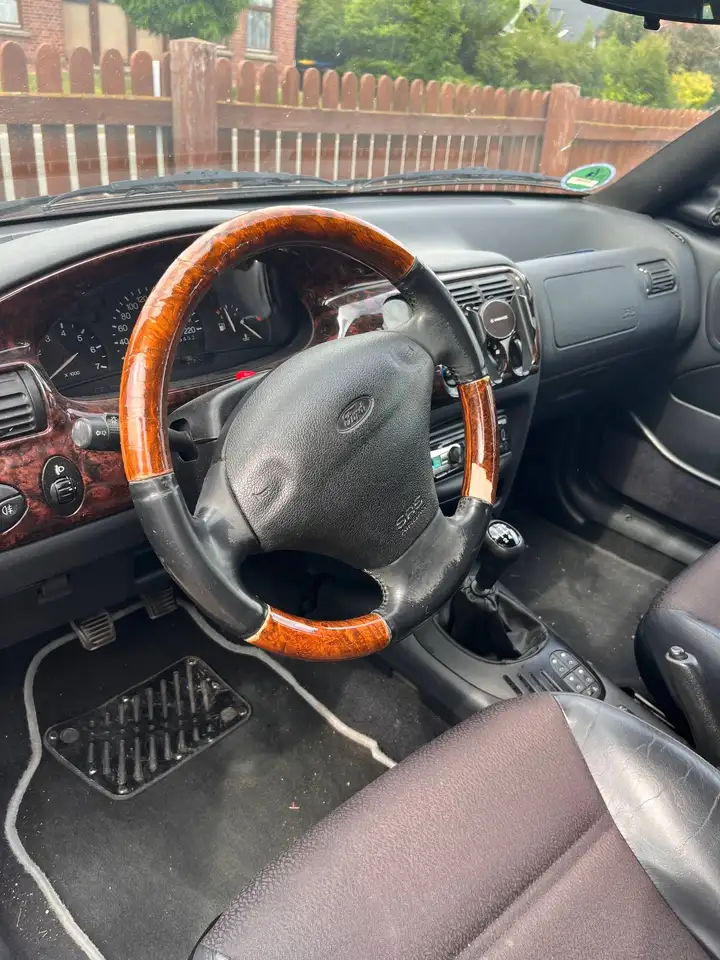 Ford Escort 16V Flair, foto 3