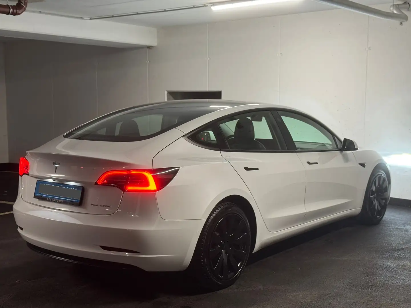 Tesla Model 3 Long Range/Perfomance Boost AWD 75kWh *MwSt Auswei Weiß - 2