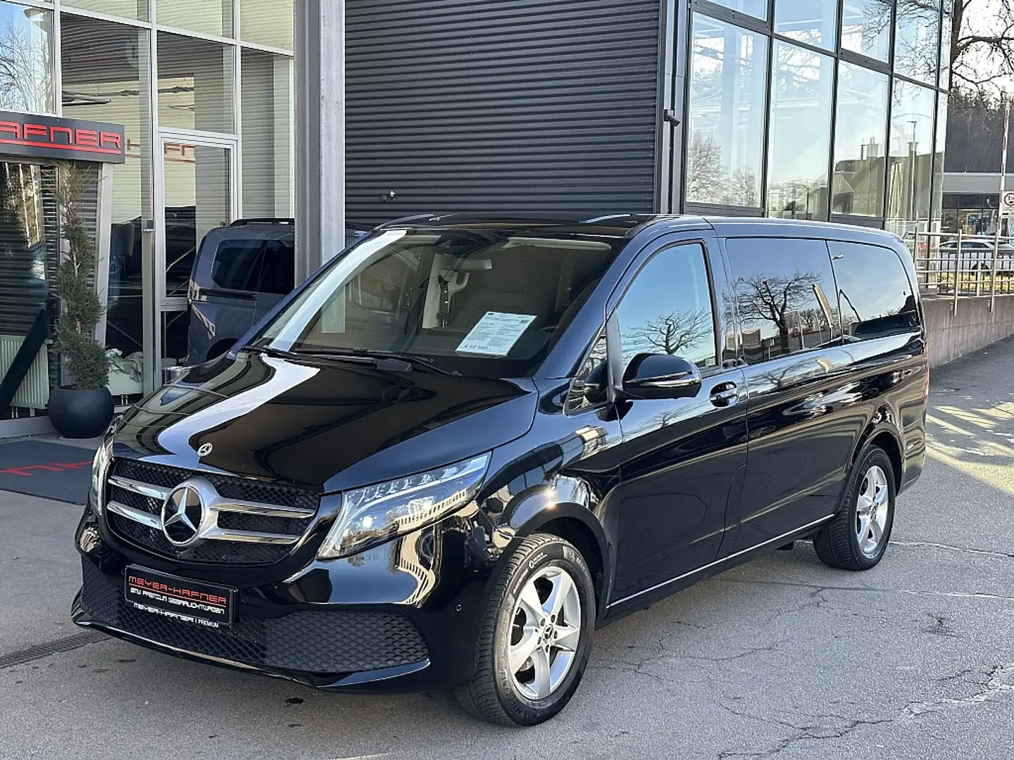 Mercedes-Benz V 220 d Kombi lang 4Matic Aut. Noir - 1