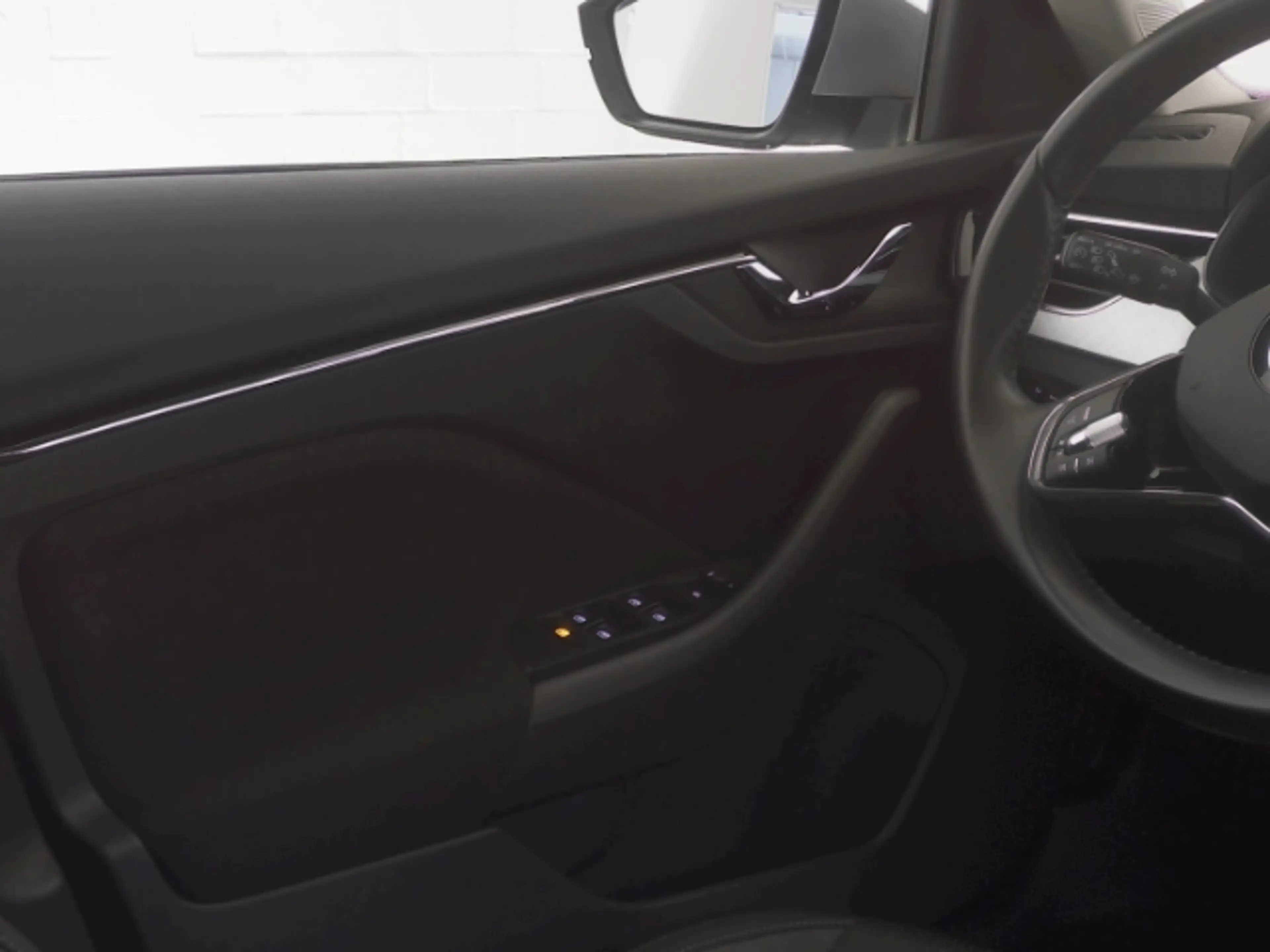 Skoda Kamiq TSI TOUR+ANHÄNGERKUPPLUNG+NAVI+RÜCKFAHRKAMERA+KESS — photo 13