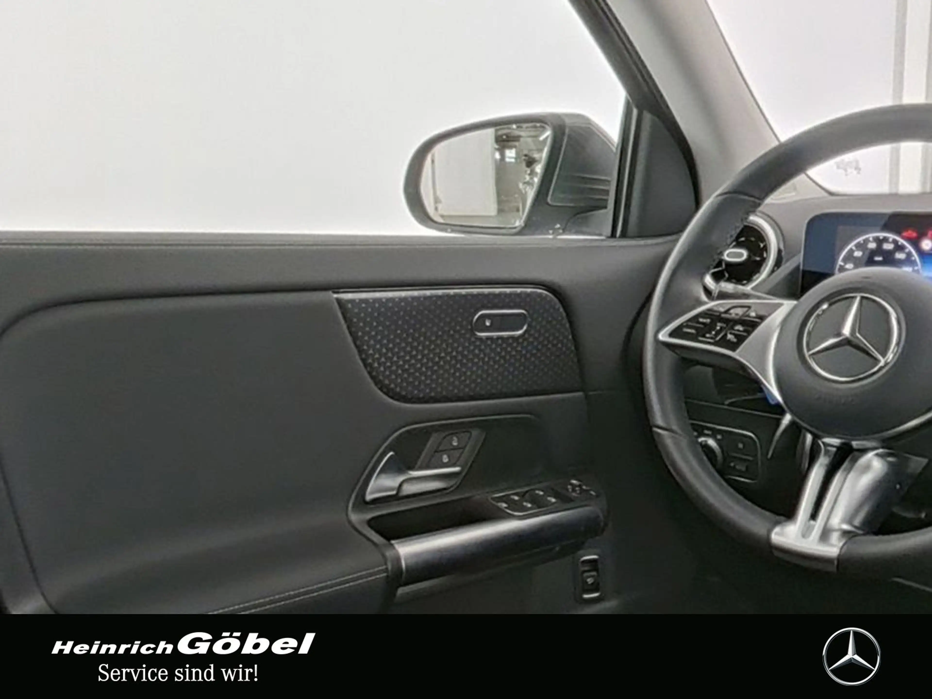 Mercedes-Benz GLA 200 Progressive TOTWINKELASSISTENT+KAMERA — photo 3