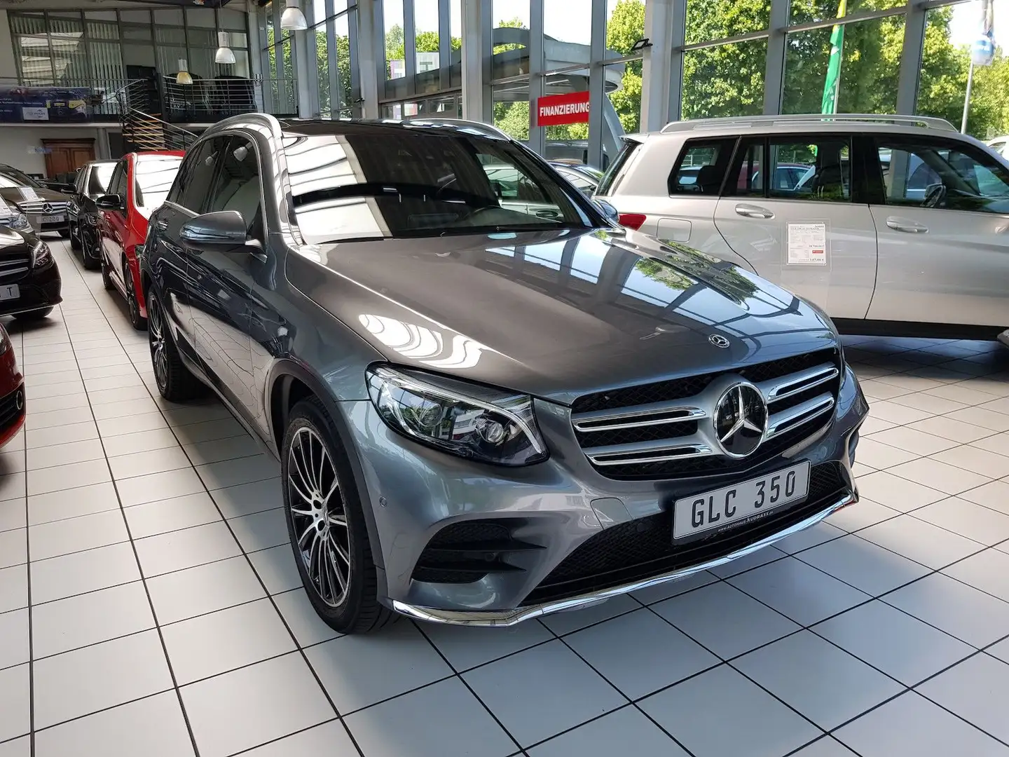 Mercedes-Benz GLC 350 AMG PANO LED AIRMATIC DISTRONIC SHZ Gris - 2