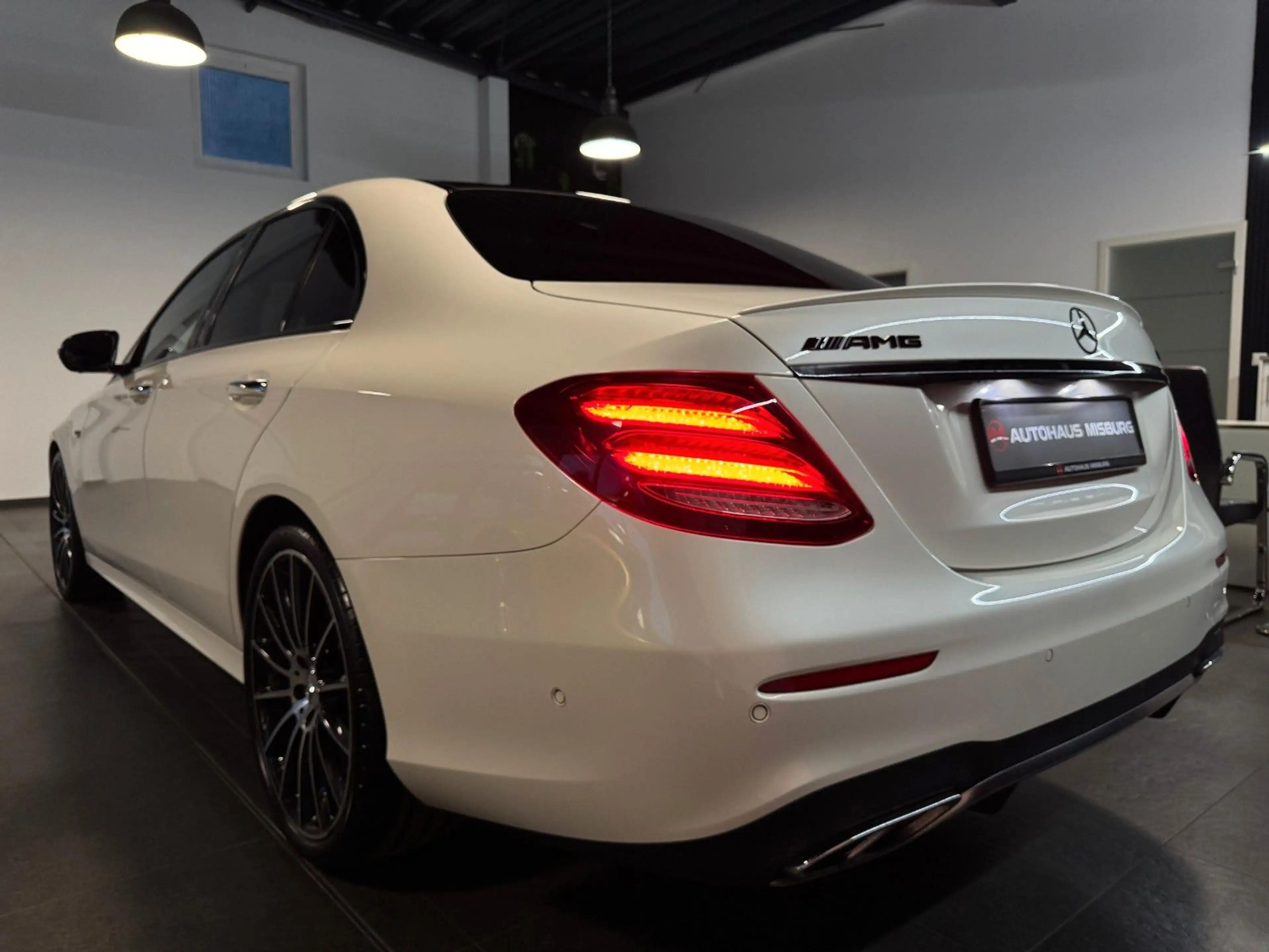 Mercedes-Benz E 43 AMG Lim. /Pano+Head-Up+360°+Burmester+ACC — photo 7