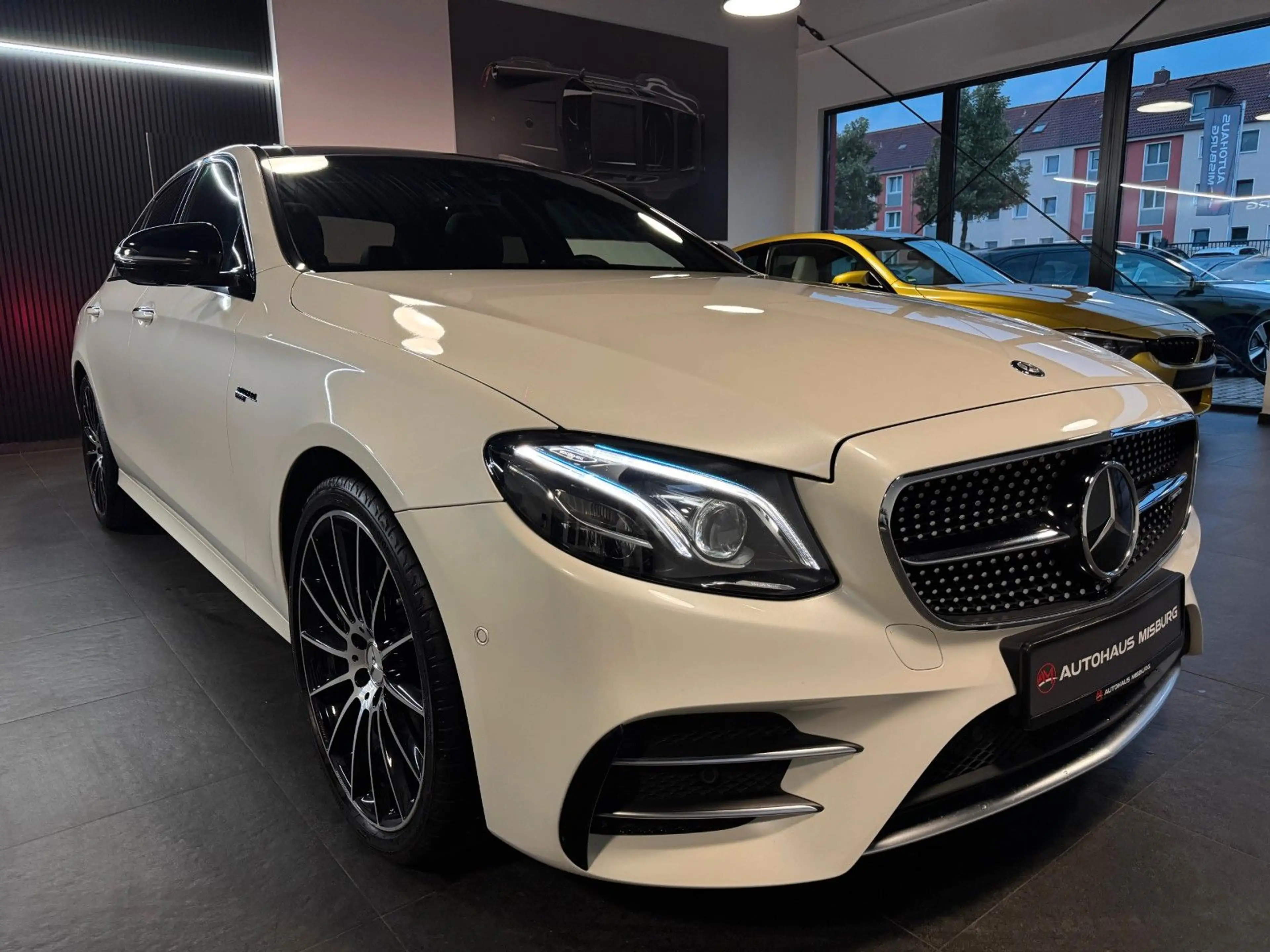 Mercedes-Benz E 43 AMG Lim. /Pano+Head-Up+360°+Burmester+ACC — photo 3
