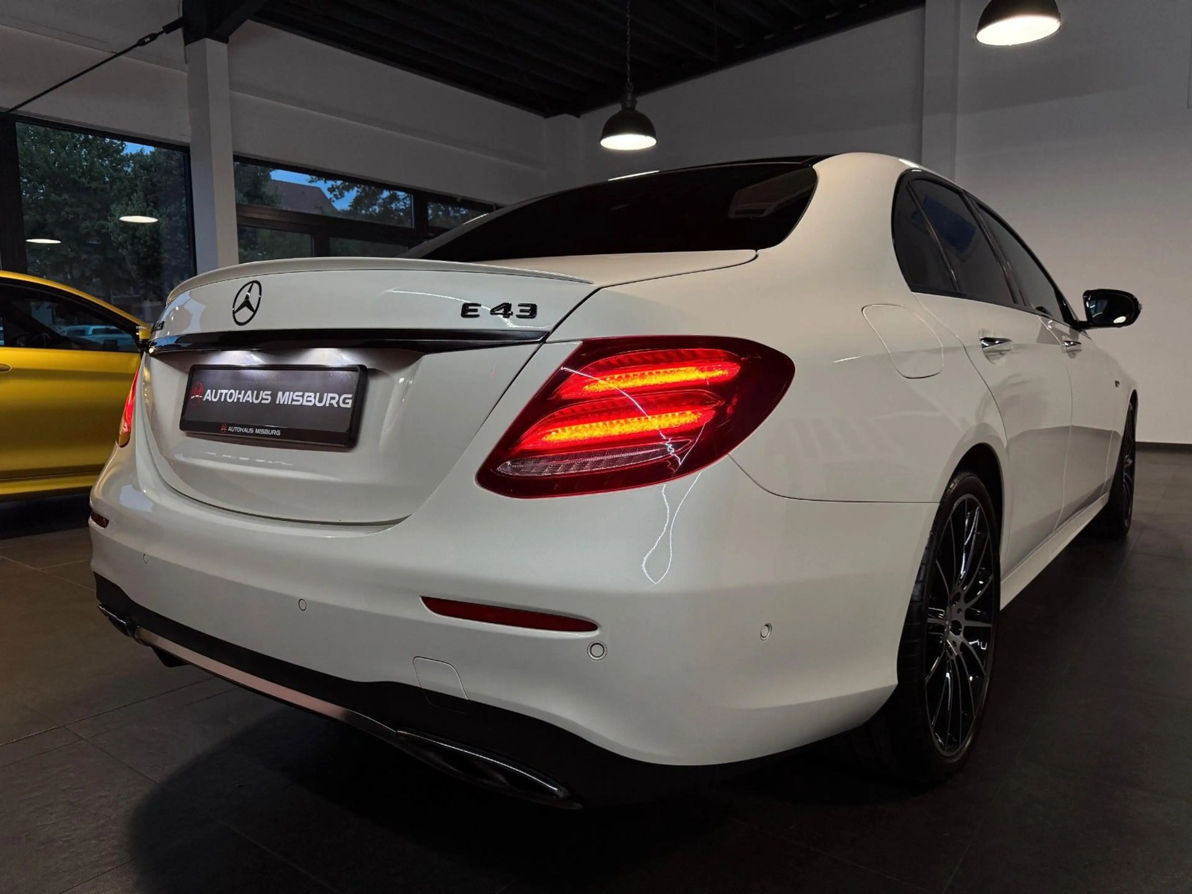 Mercedes-Benz E 43 AMG Lim. /Pano+Head-Up+360°+Burmester+ACC — photo 5