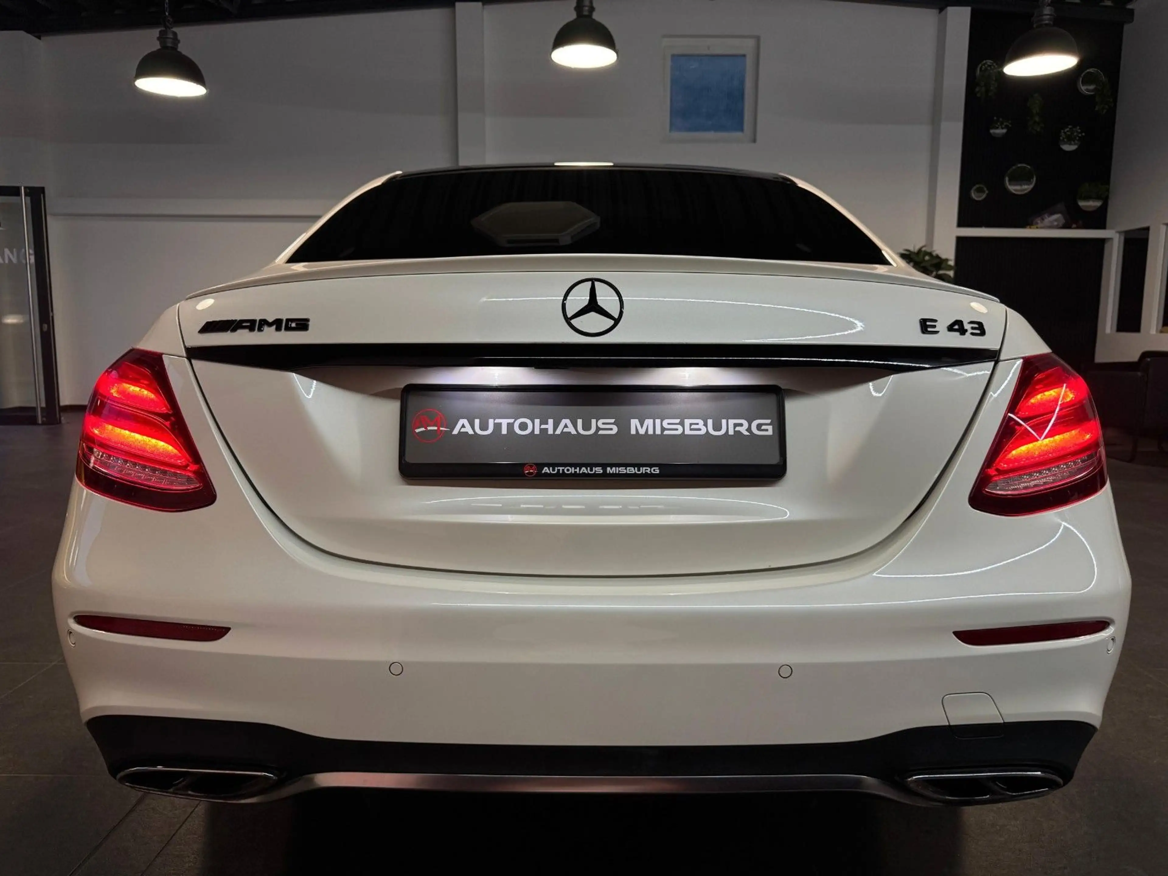 Mercedes-Benz E 43 AMG Lim. /Pano+Head-Up+360°+Burmester+ACC — photo 6