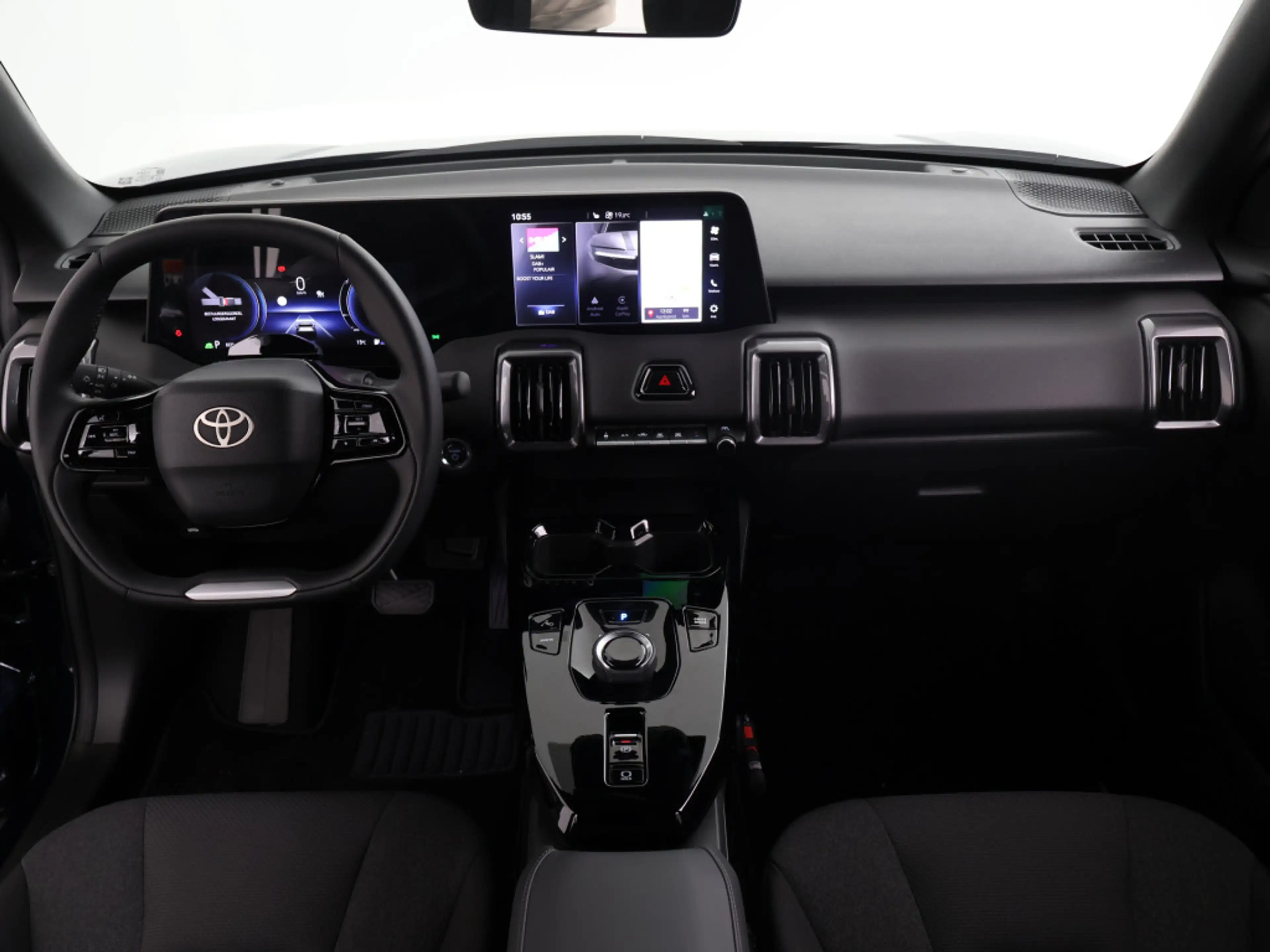 Toyota Urban Cruiser Dynamic 61 kWh *NIEUW* — photo 4
