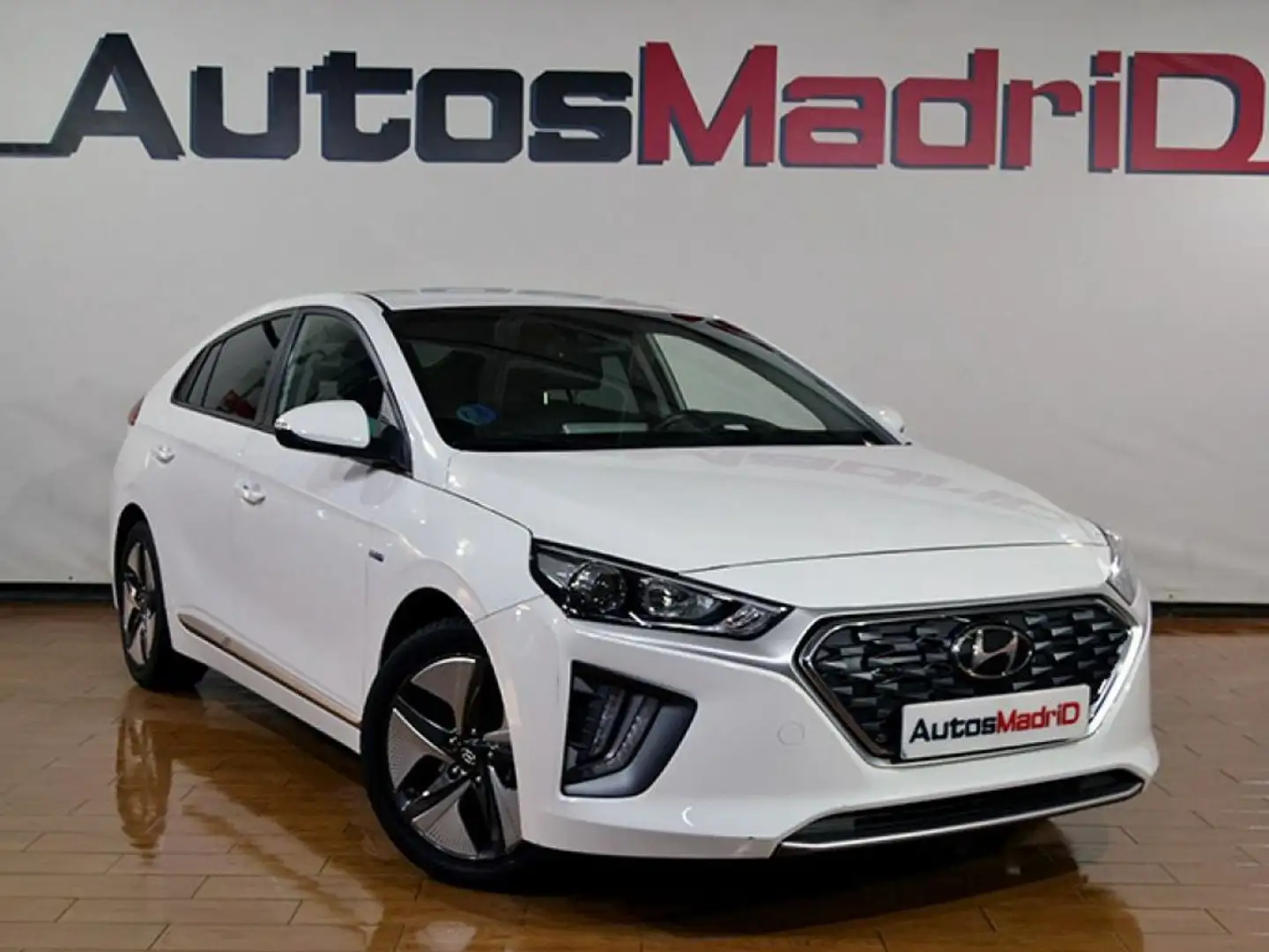Hyundai IONIQ 1.6 GDI PHEV Tecno DCT Blanco - 1