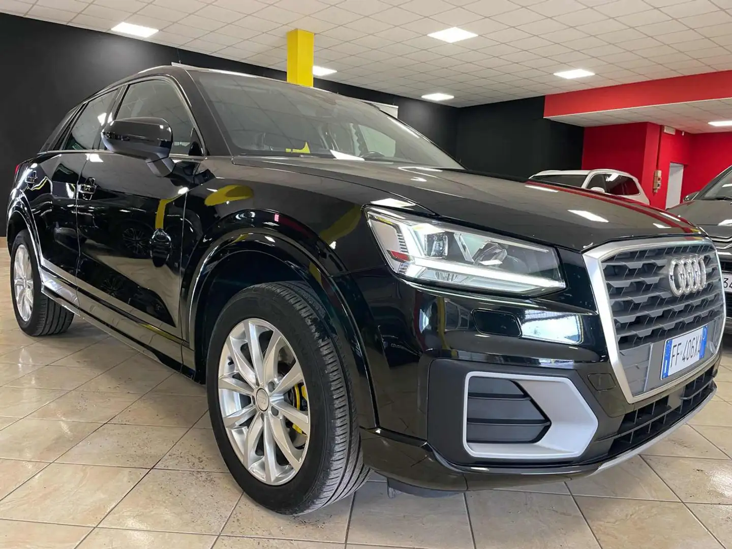 Audi Q2 1.6 TDI*LED/RADAR/NAVI/PDC* Noir - 1