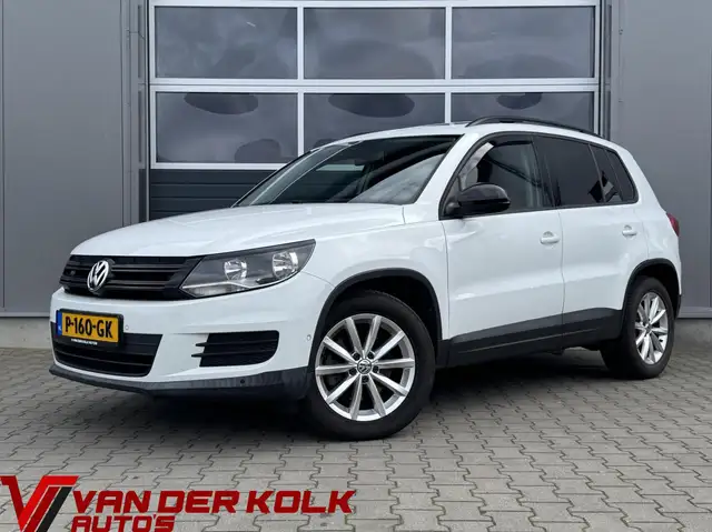 Volkswagen Tiguan 1.4 TSI Sport&Style Automaat | Panorama | Navigati