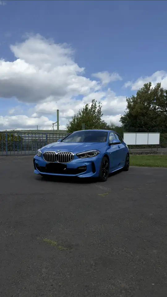 BMW 118 118 i M-Sport — photo 1 of 13