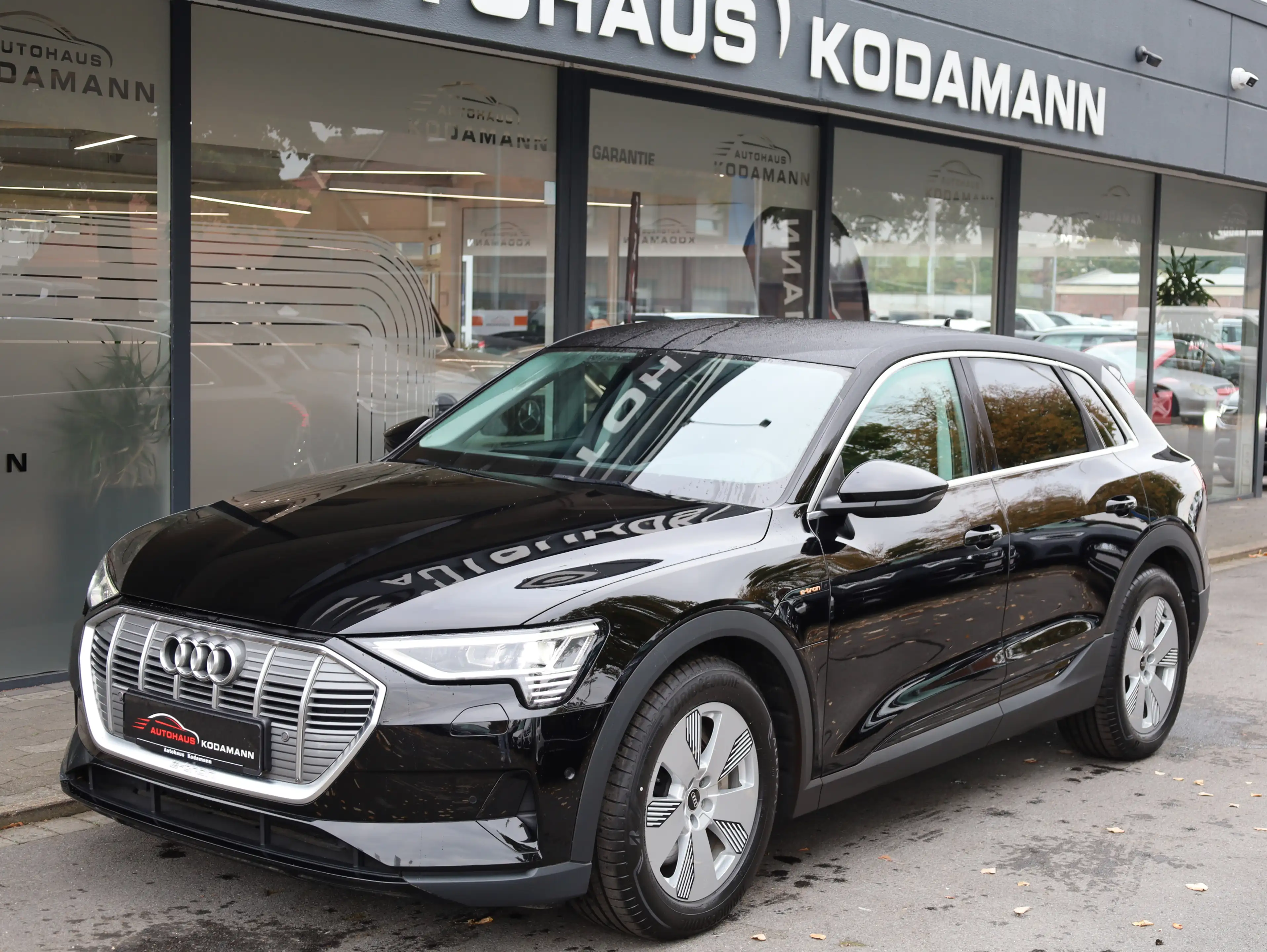Audi e-tron 55 quattro *HeadUp*ACC*Matrix*AirSus*AHK* — photo 5