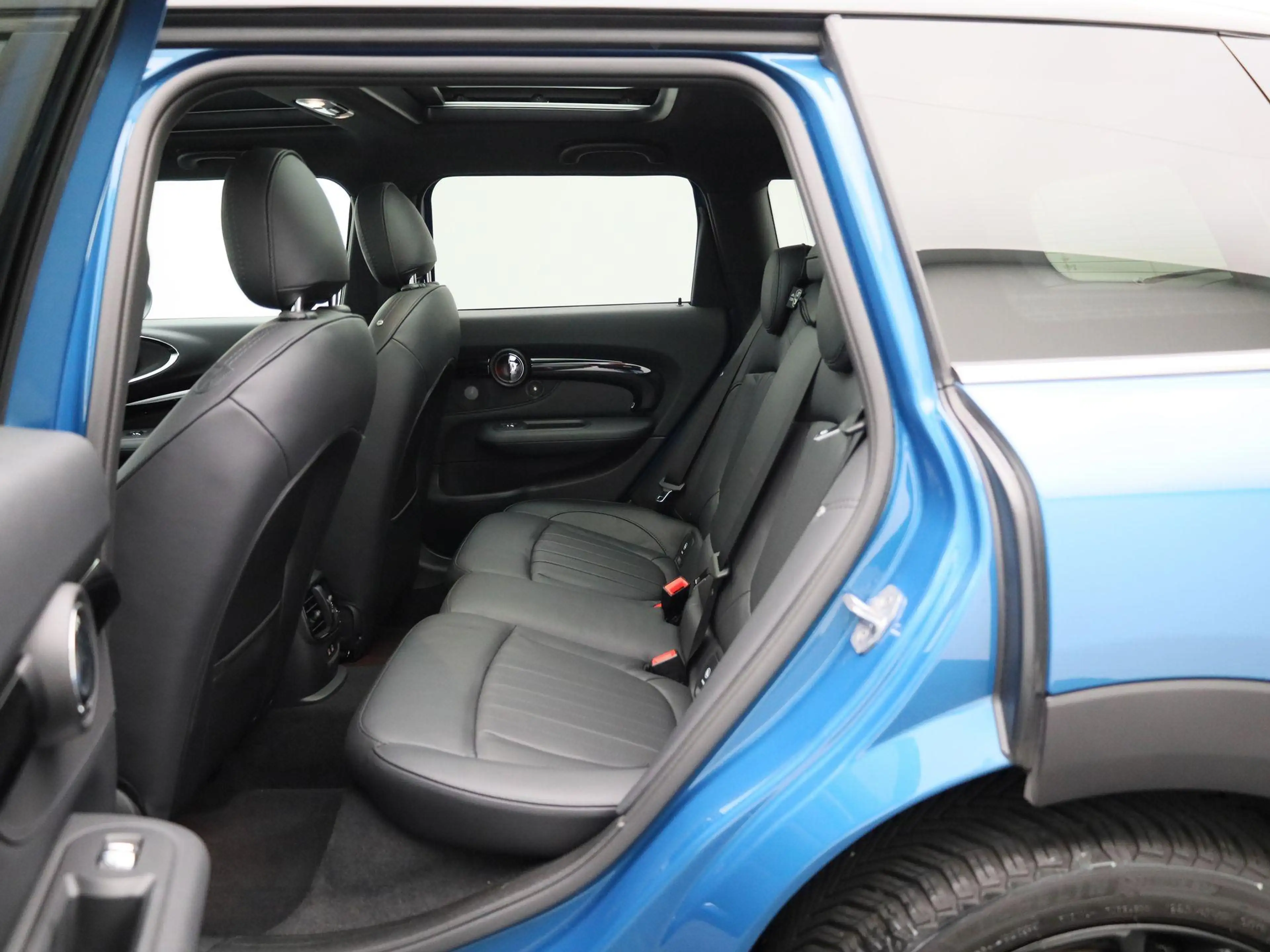 MINI Cooper Clubman 1.5 Classic | WORDT VERWACHT | PANORAMADAK | ACHTE — photo 10