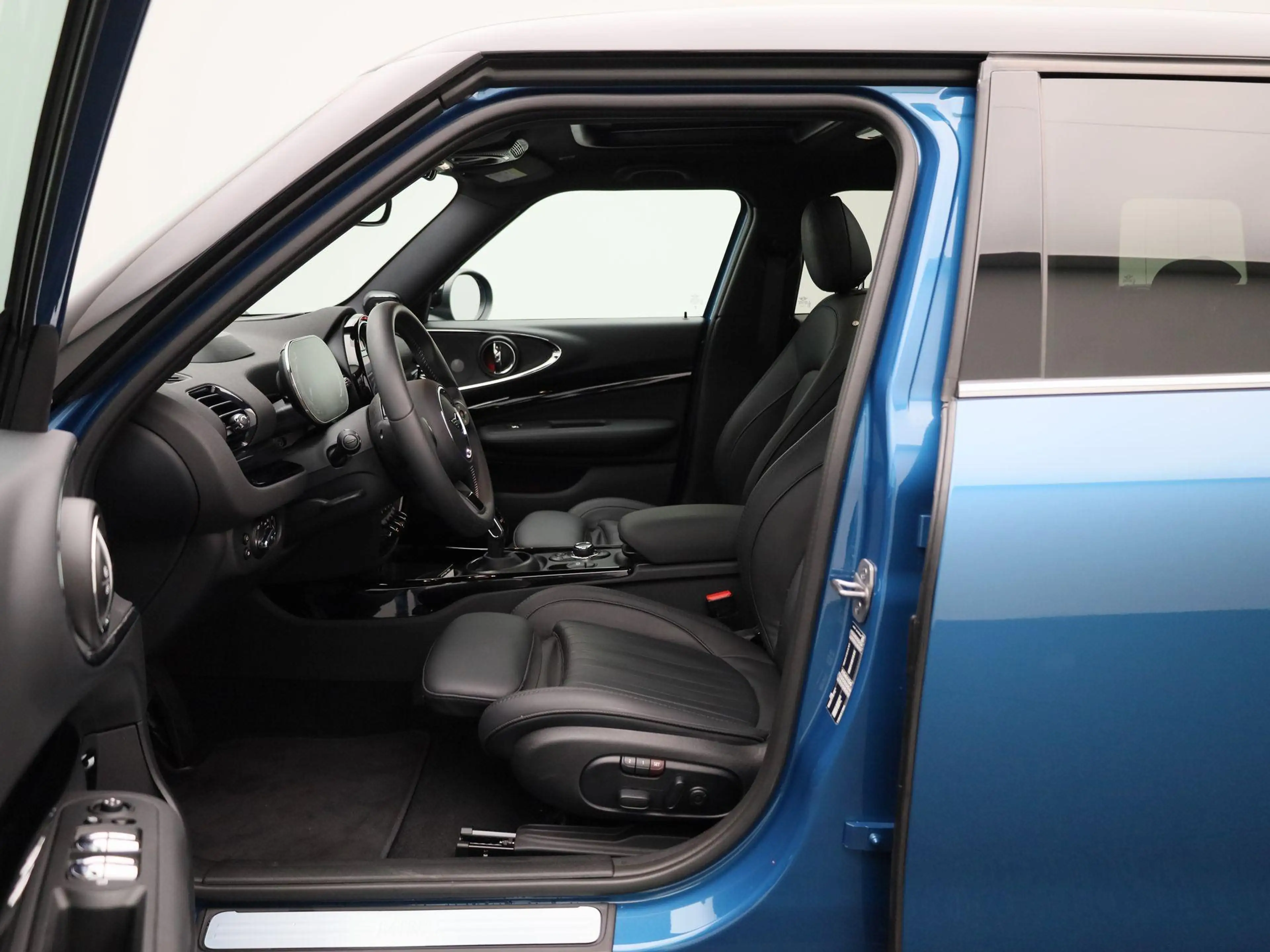 MINI Cooper Clubman 1.5 Classic | WORDT VERWACHT | PANORAMADAK | ACHTE — photo 9