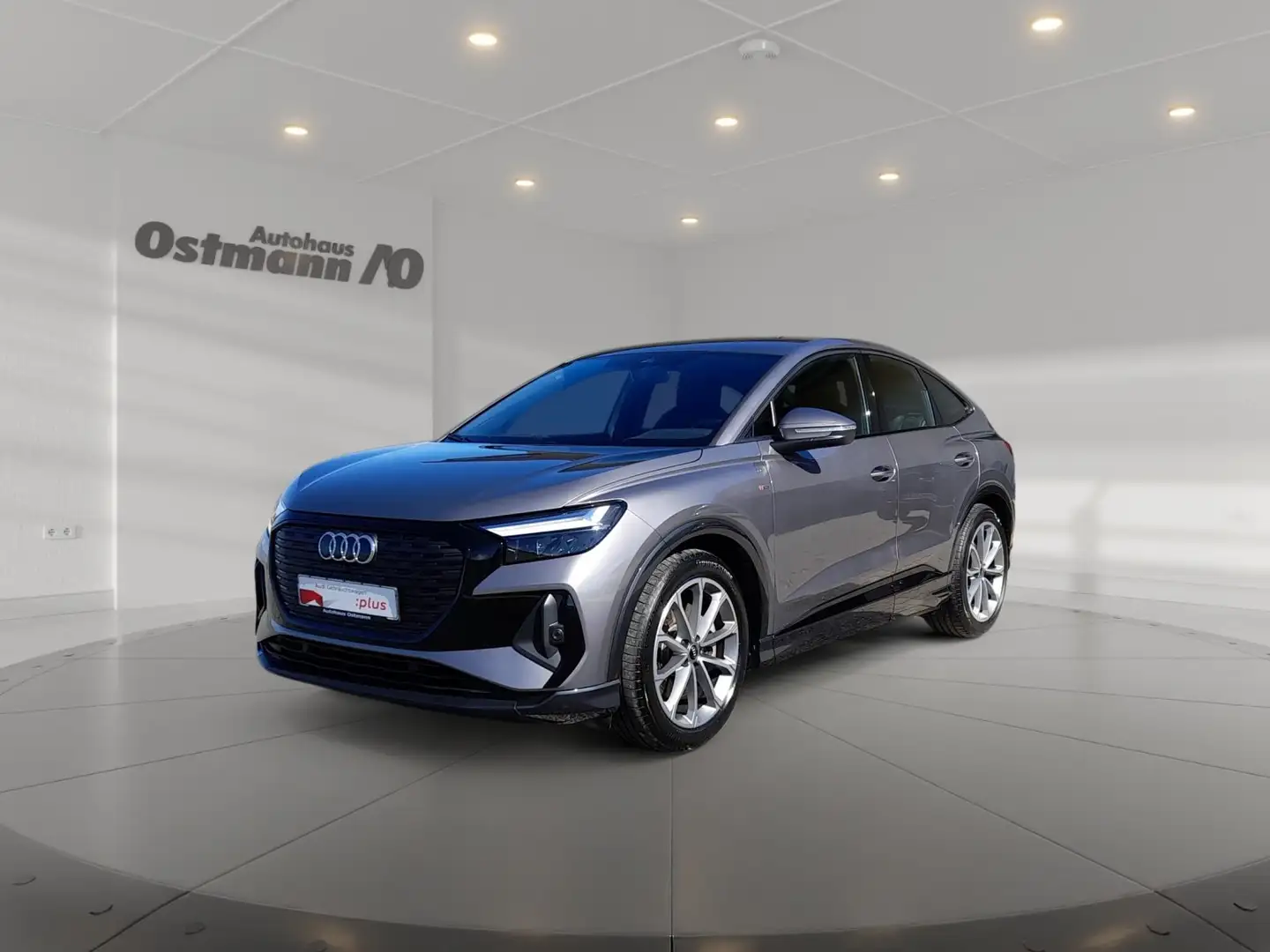 Audi Q4 e-tron Q4 Sportback 40 e-tron S-Line Navi PDC AHK LED Grijs - 2