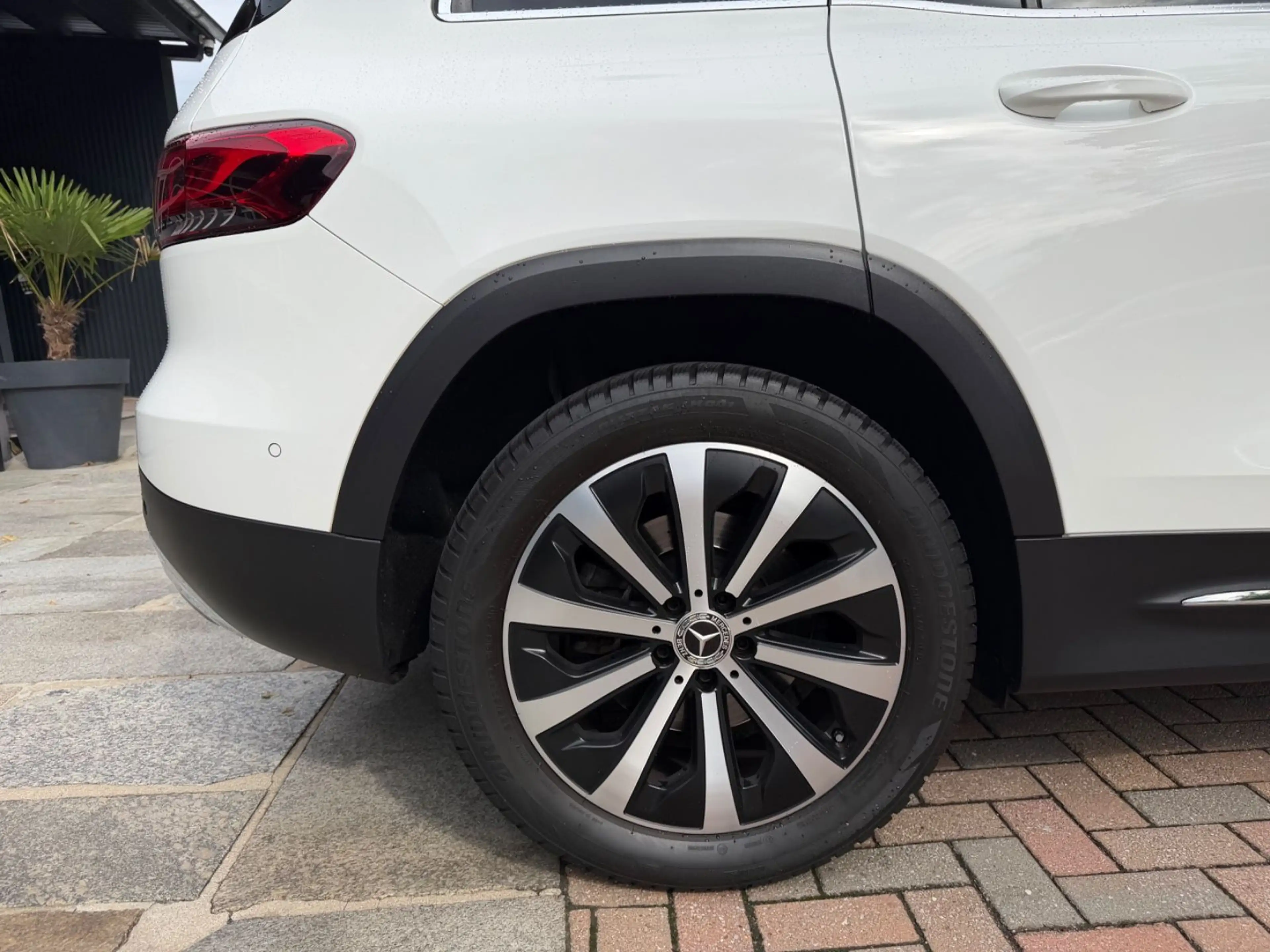 Mercedes-Benz GLB 250 4Matic AMG Line Panorama LED Kamera — photo 5