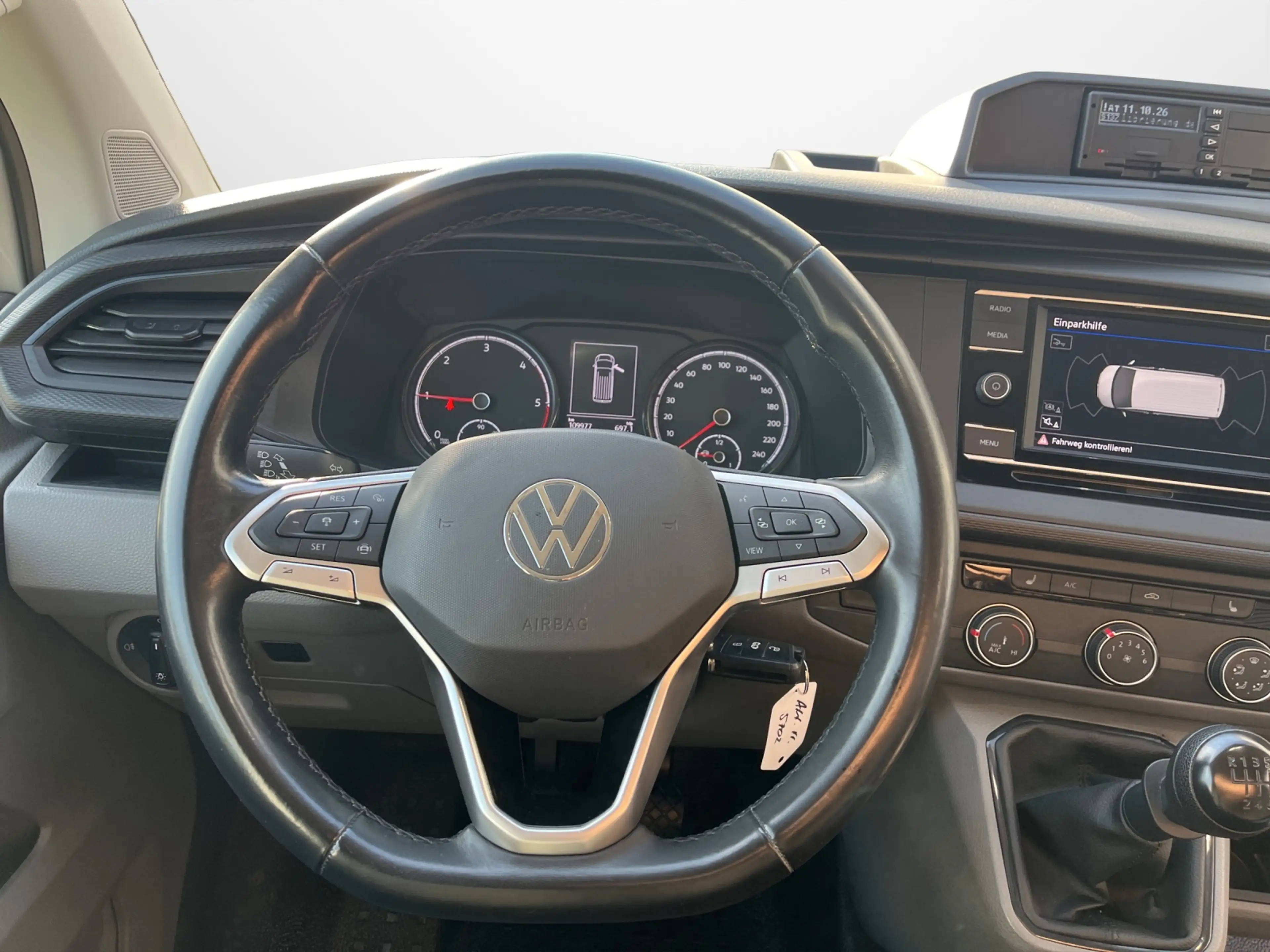 Volkswagen T6.1 Transporter Kasten 2.0 TDI — photo 9