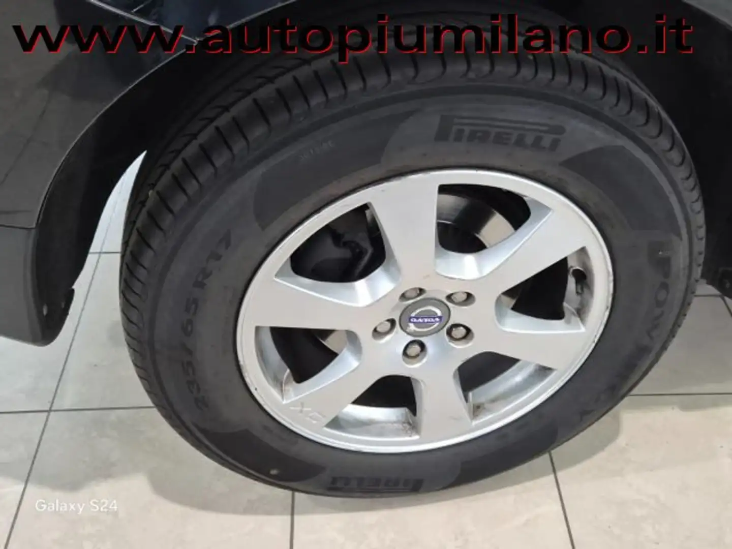 Volvo XC60 XC60 2.4 d4 (d3) Kinetic awd 163cv geartronic Schwarz - 2