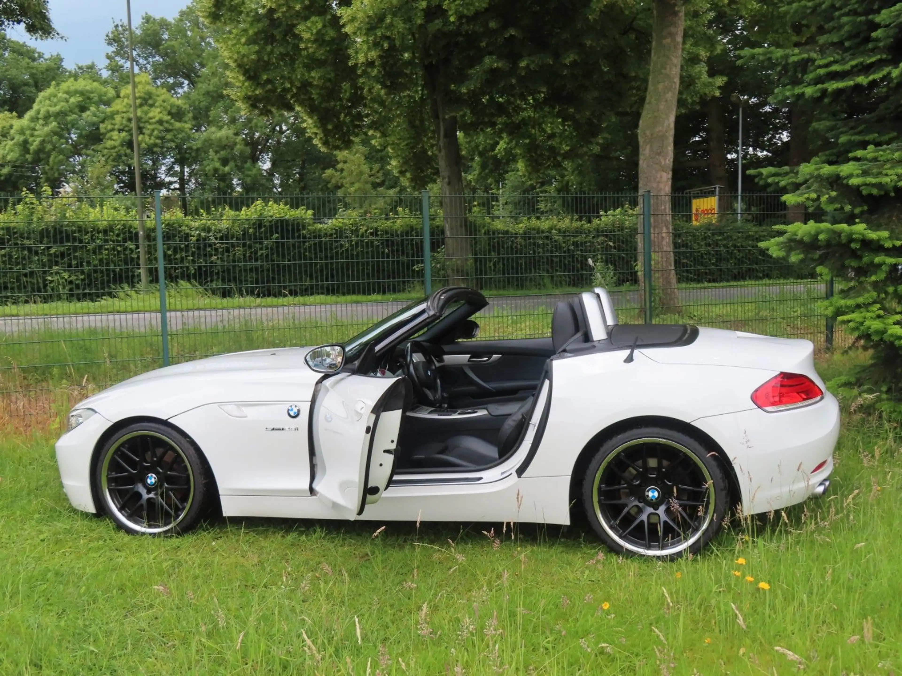 BMW Z4 Roadster 6 Zylinder "Leder-Schwarz-19 Zoll — photo 11