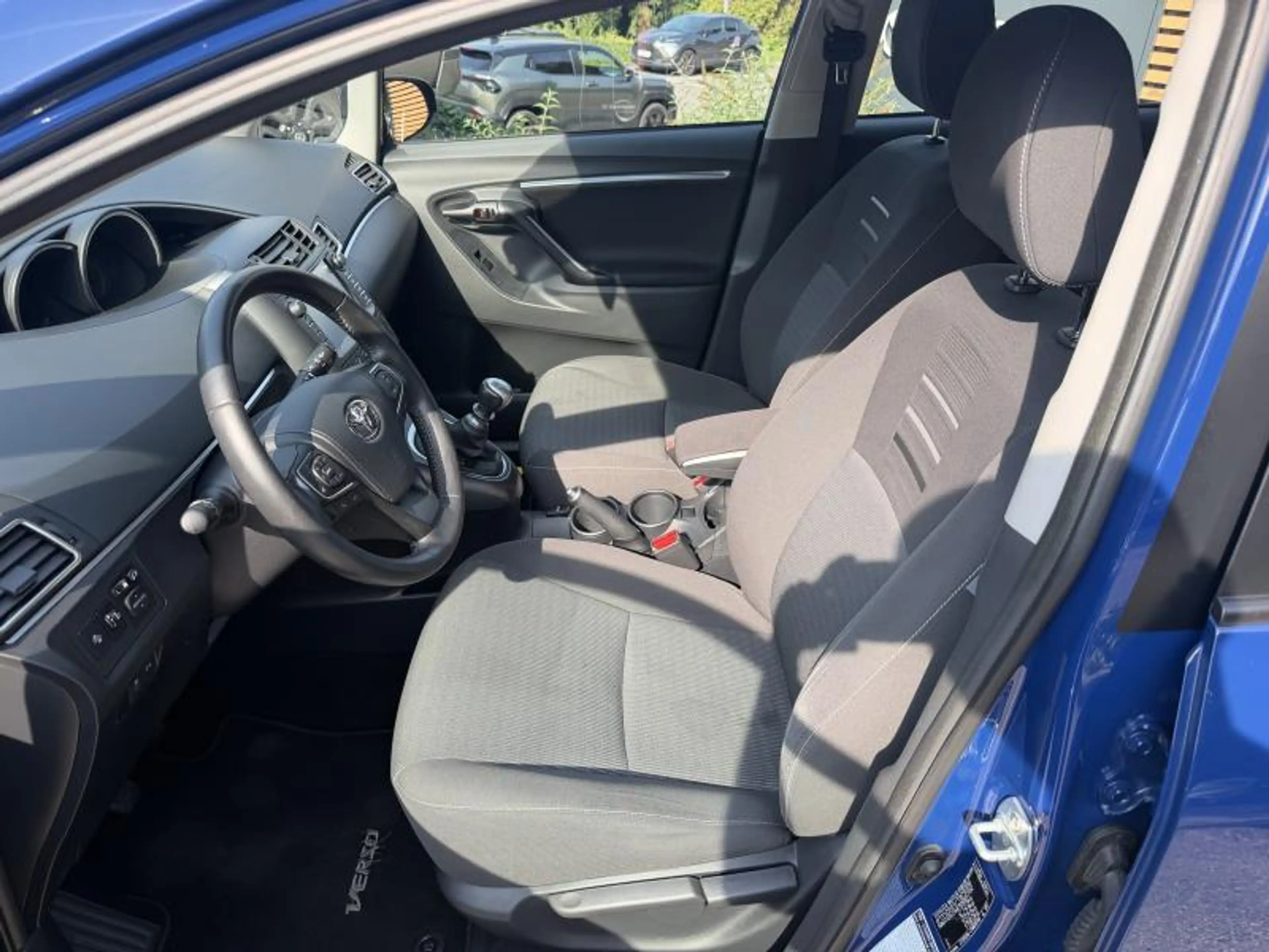 Toyota Verso Comfort — photo 10