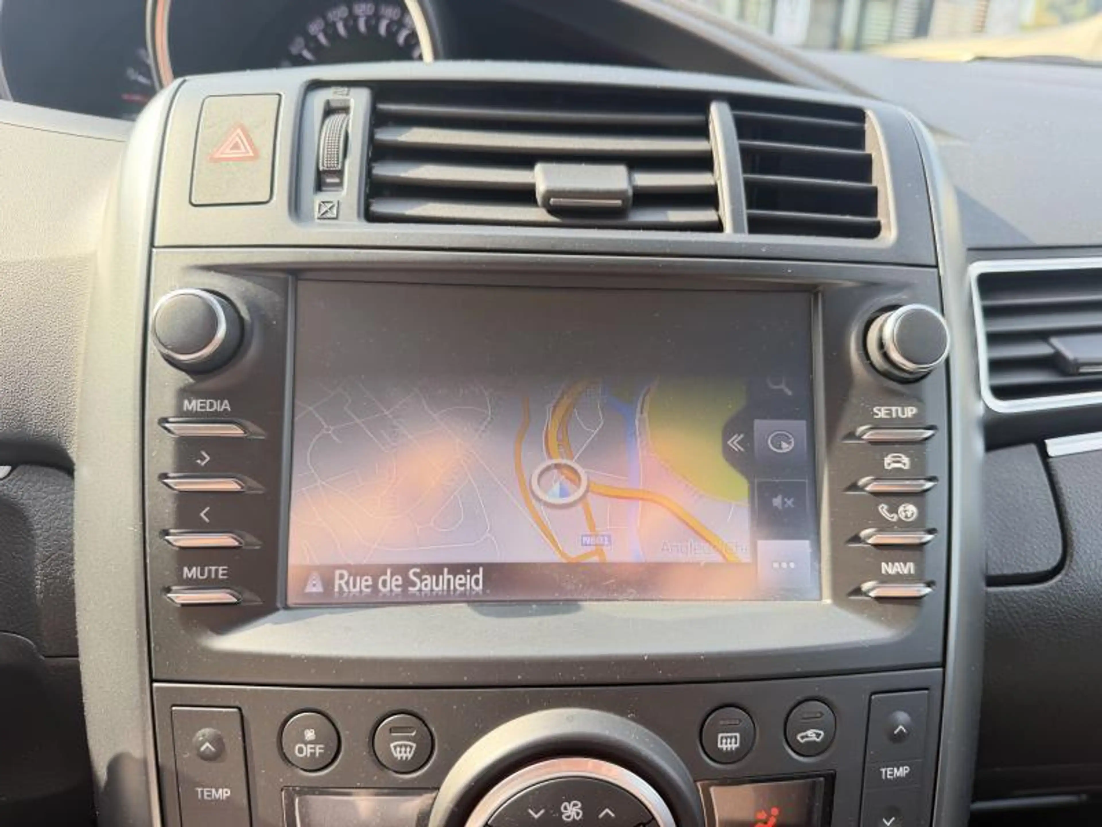Toyota Verso Comfort — photo 8