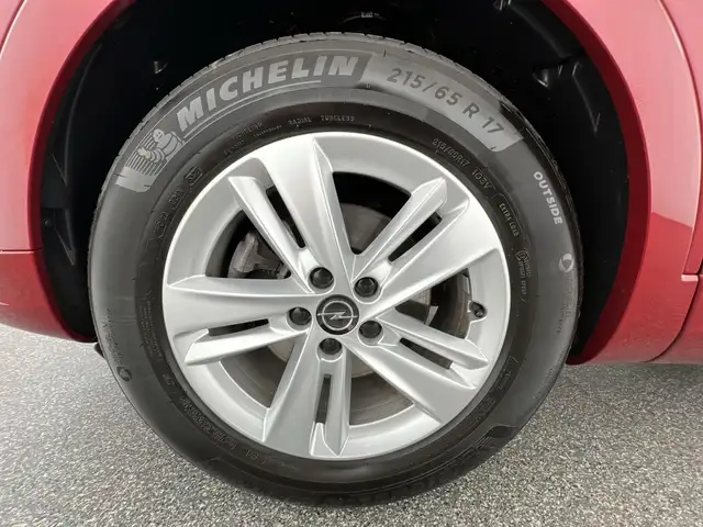 Opel Grandland view 10