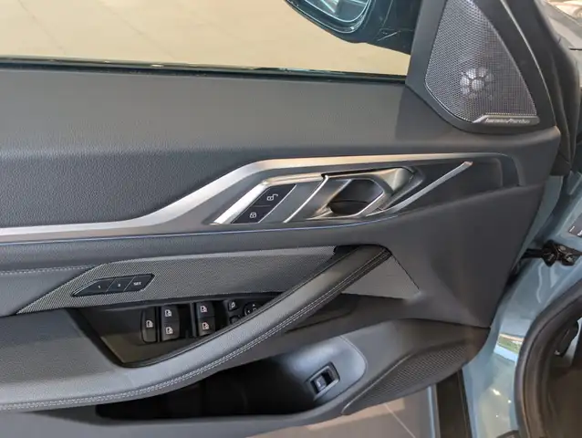 BMW I4 view 13