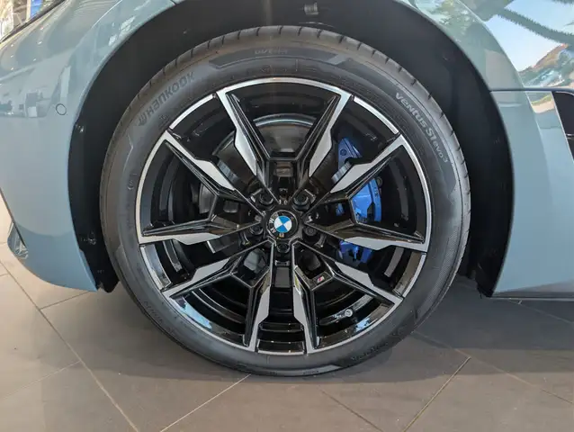 BMW I4 view 4